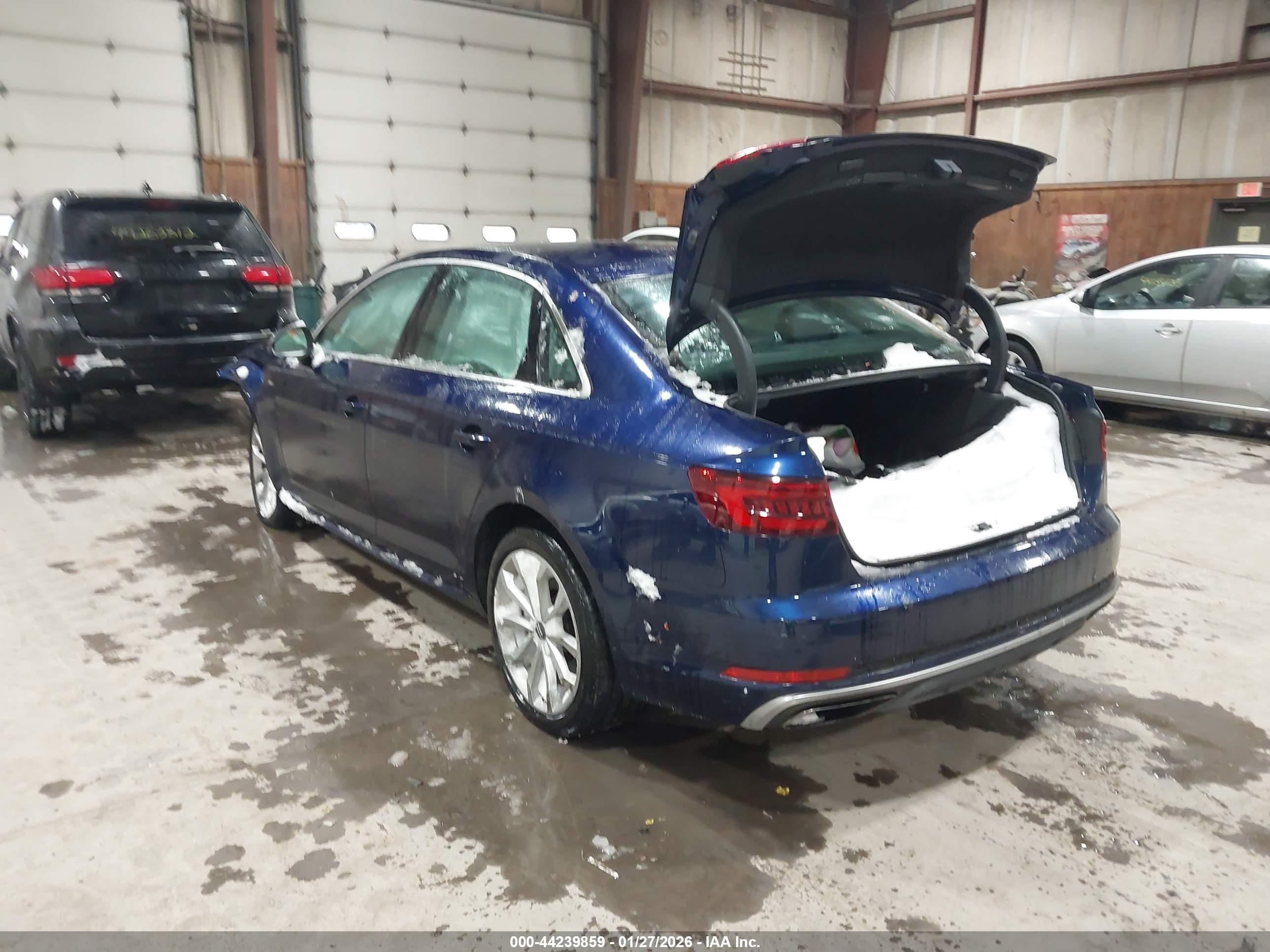 AUDI A4 image 3
