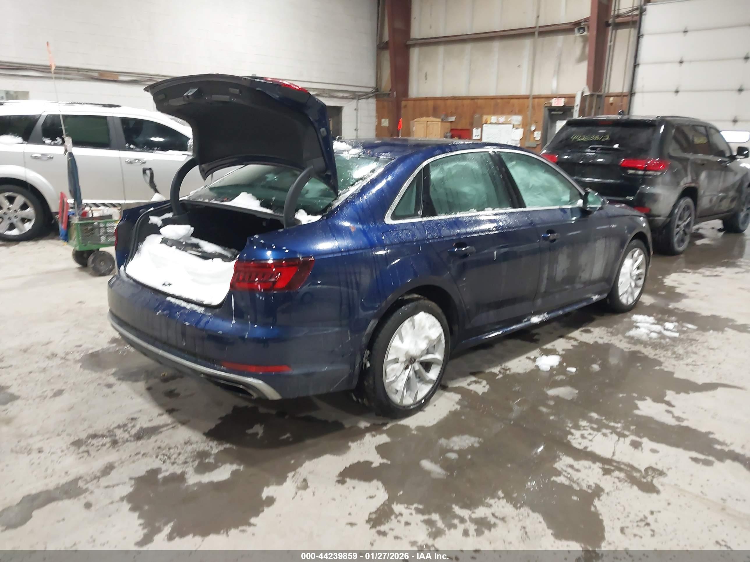 AUDI A4 image 4
