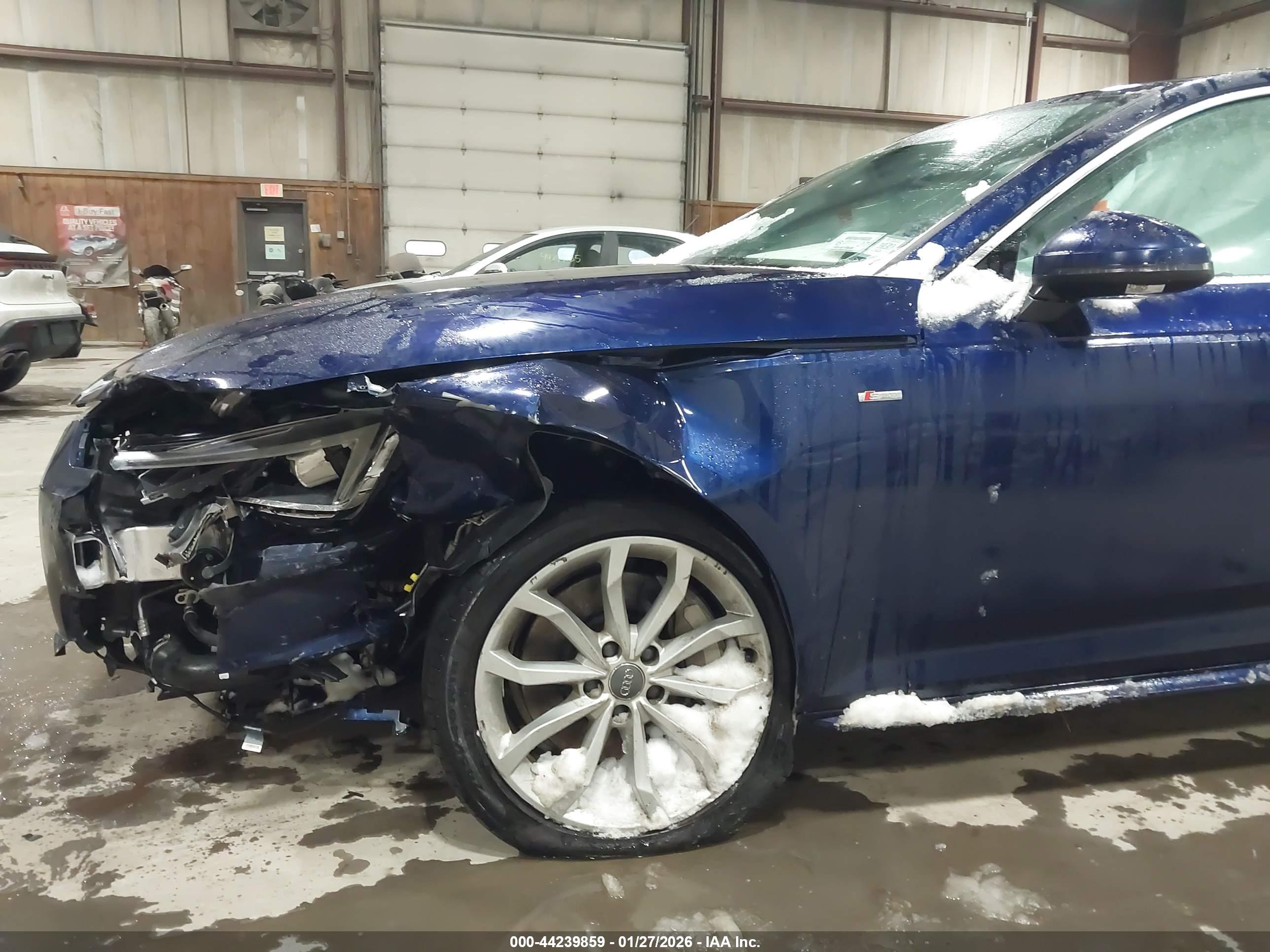 AUDI A4 image 6