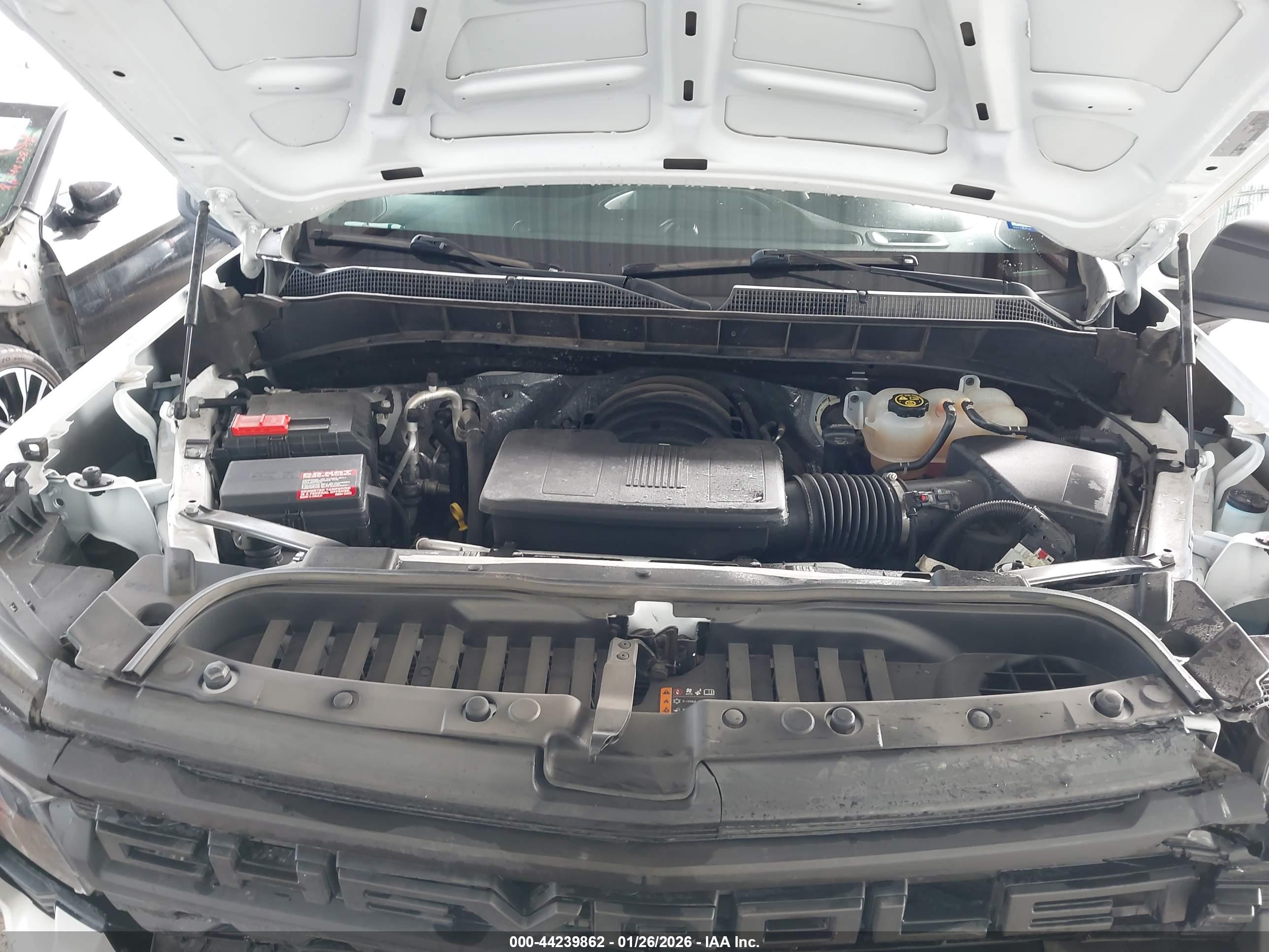 CHEVROLET SILVERADO image 10