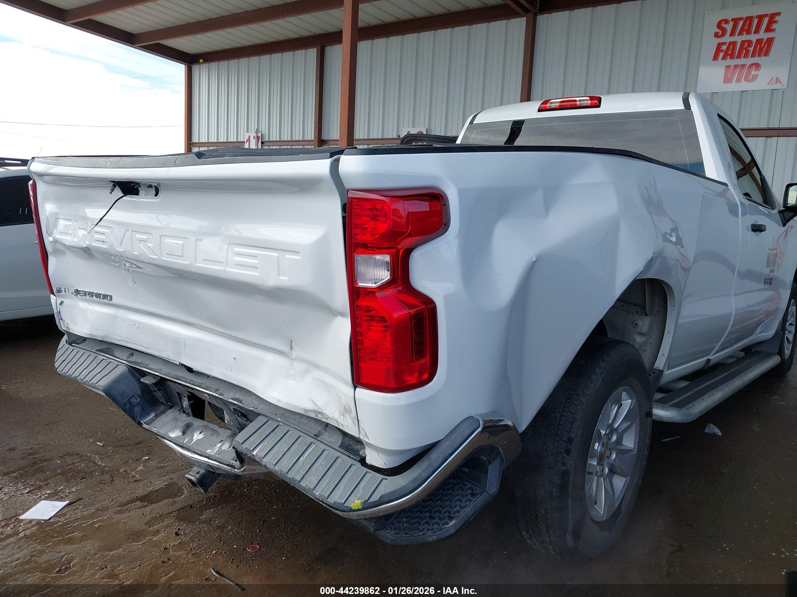 CHEVROLET SILVERADO image 6