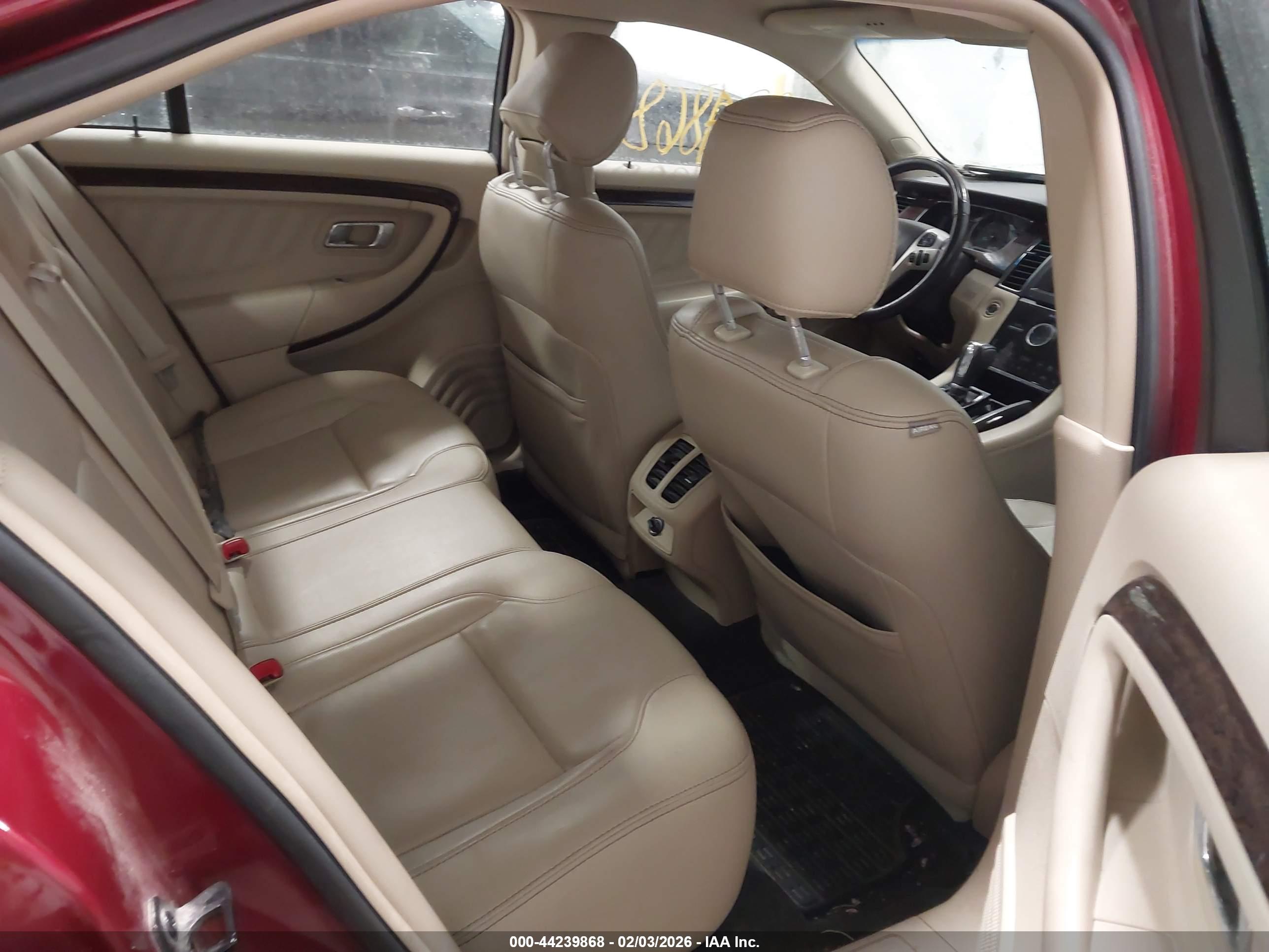 FORD TAURUS image 8