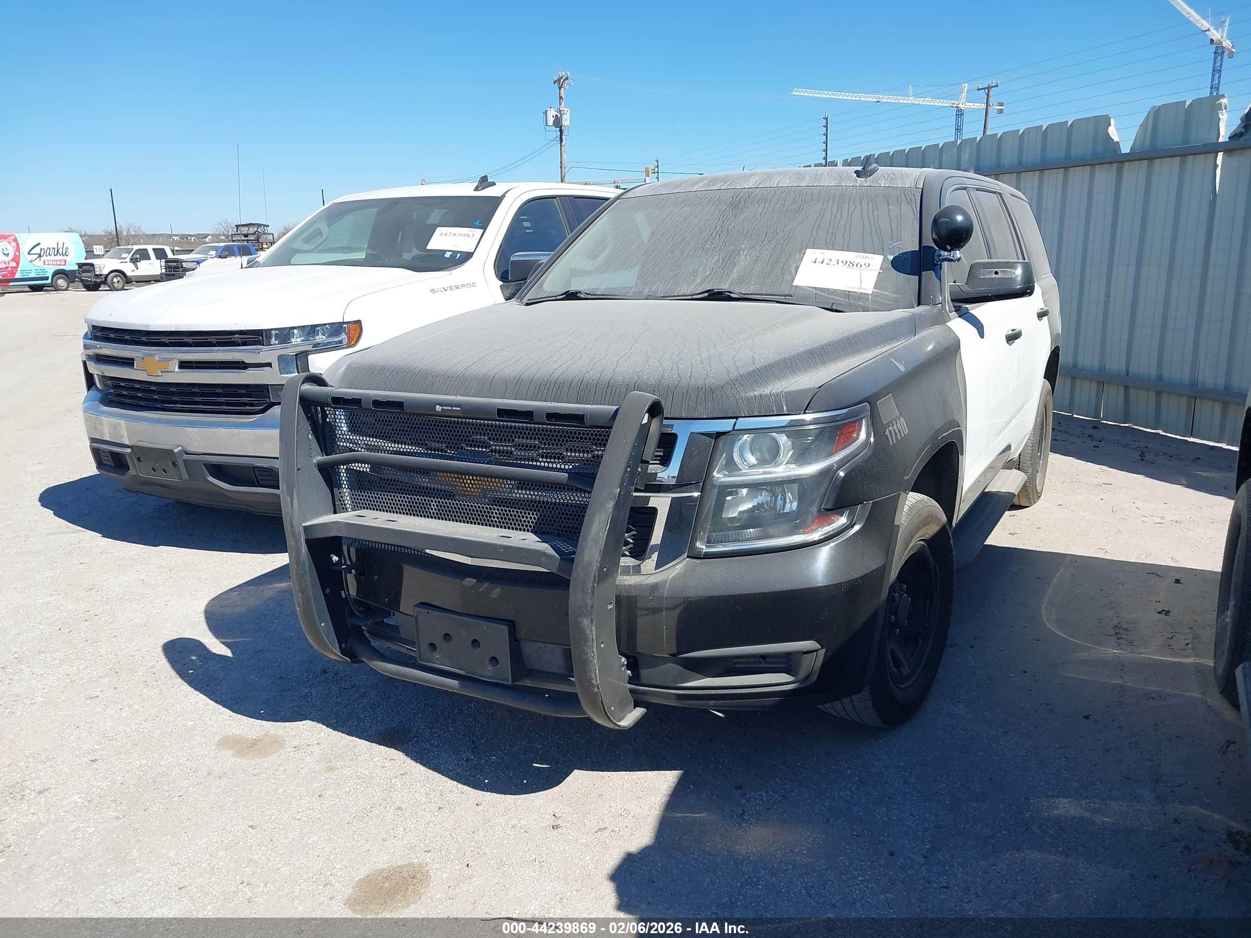 CHEVROLET TAHOE image 2