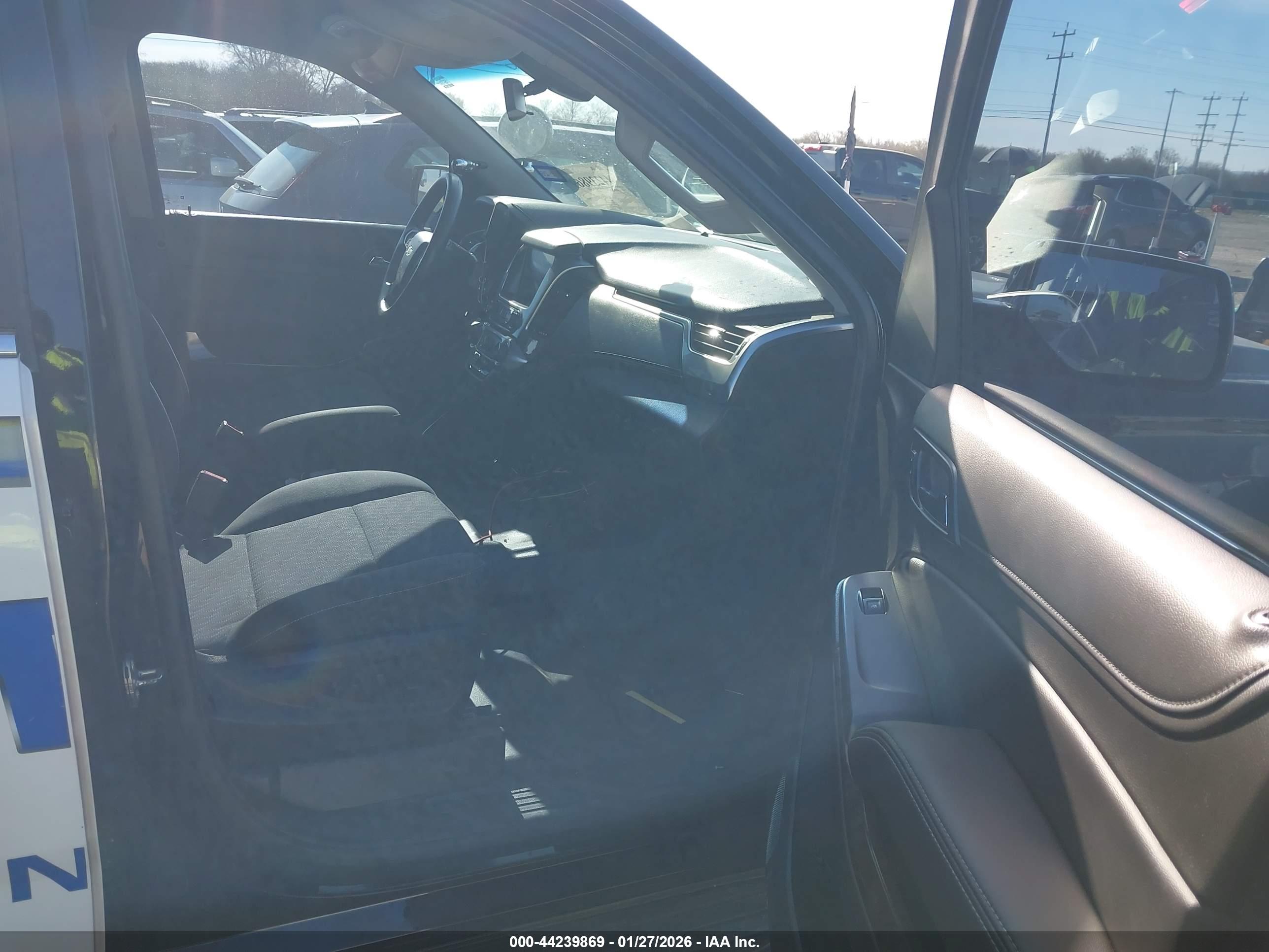 CHEVROLET TAHOE image 5