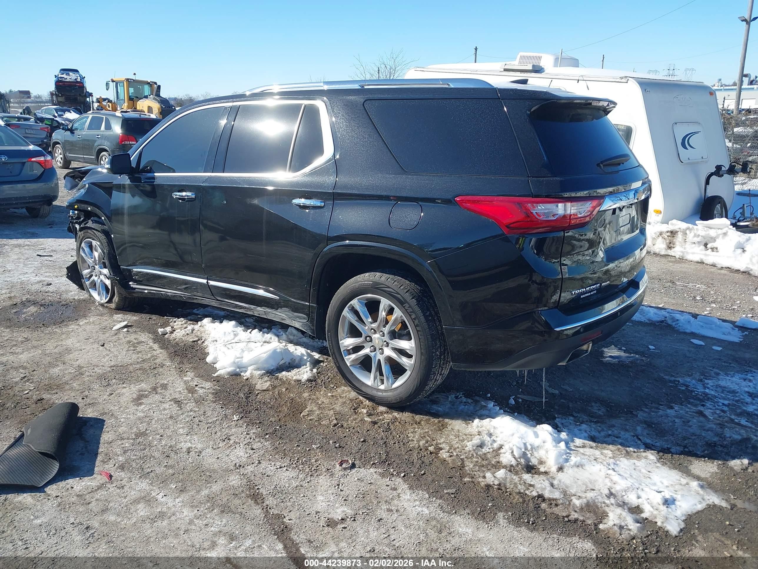 CHEVROLET TRAVERSE image 3