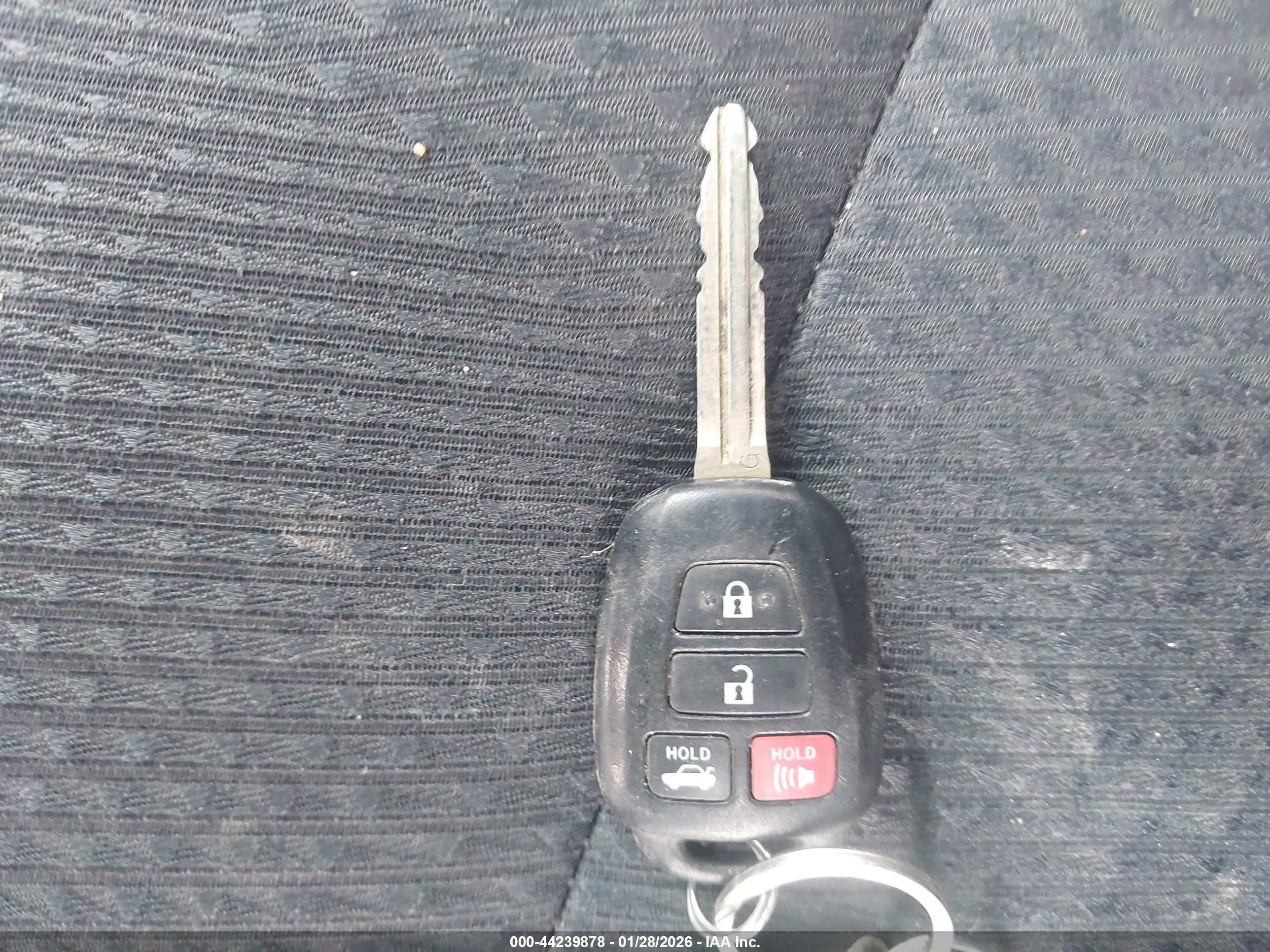 TOYOTA CAMRY image 11