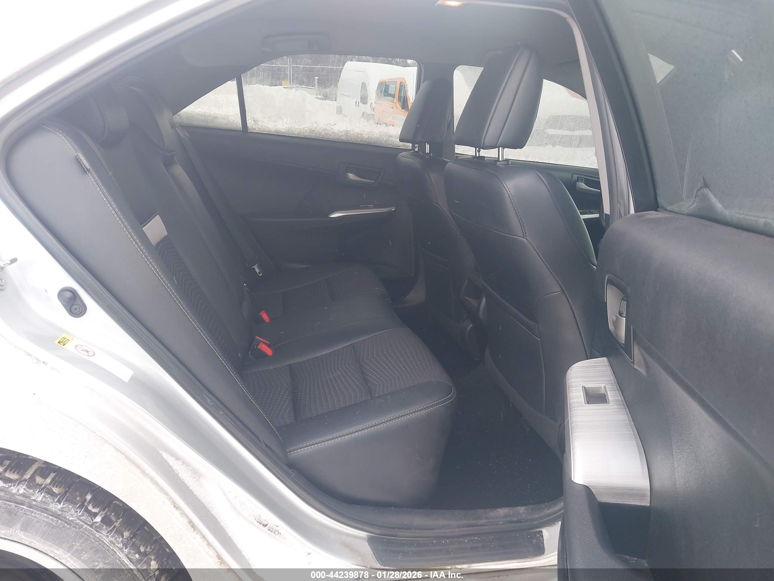 TOYOTA CAMRY image 8