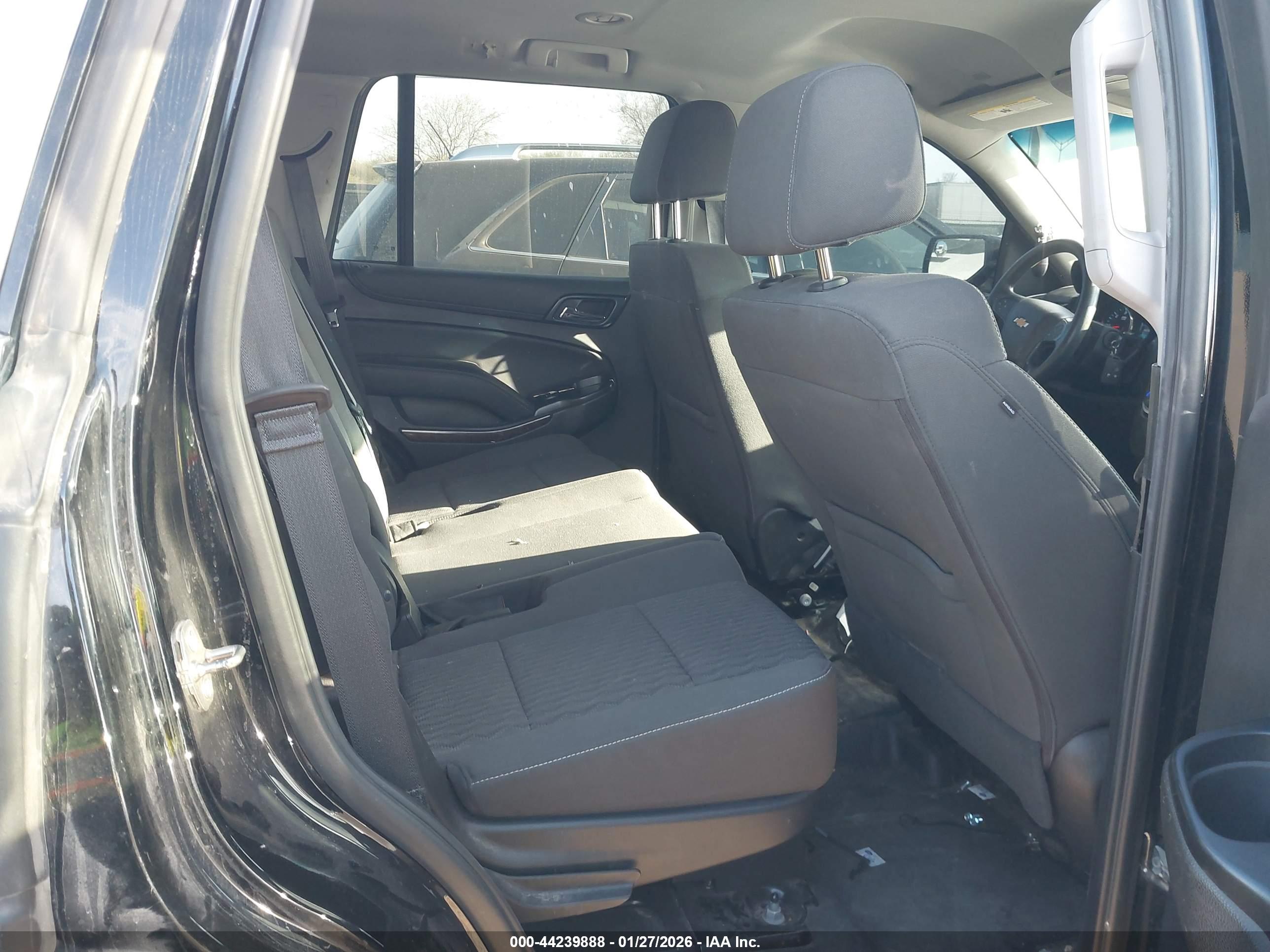 CHEVROLET TAHOE image 8