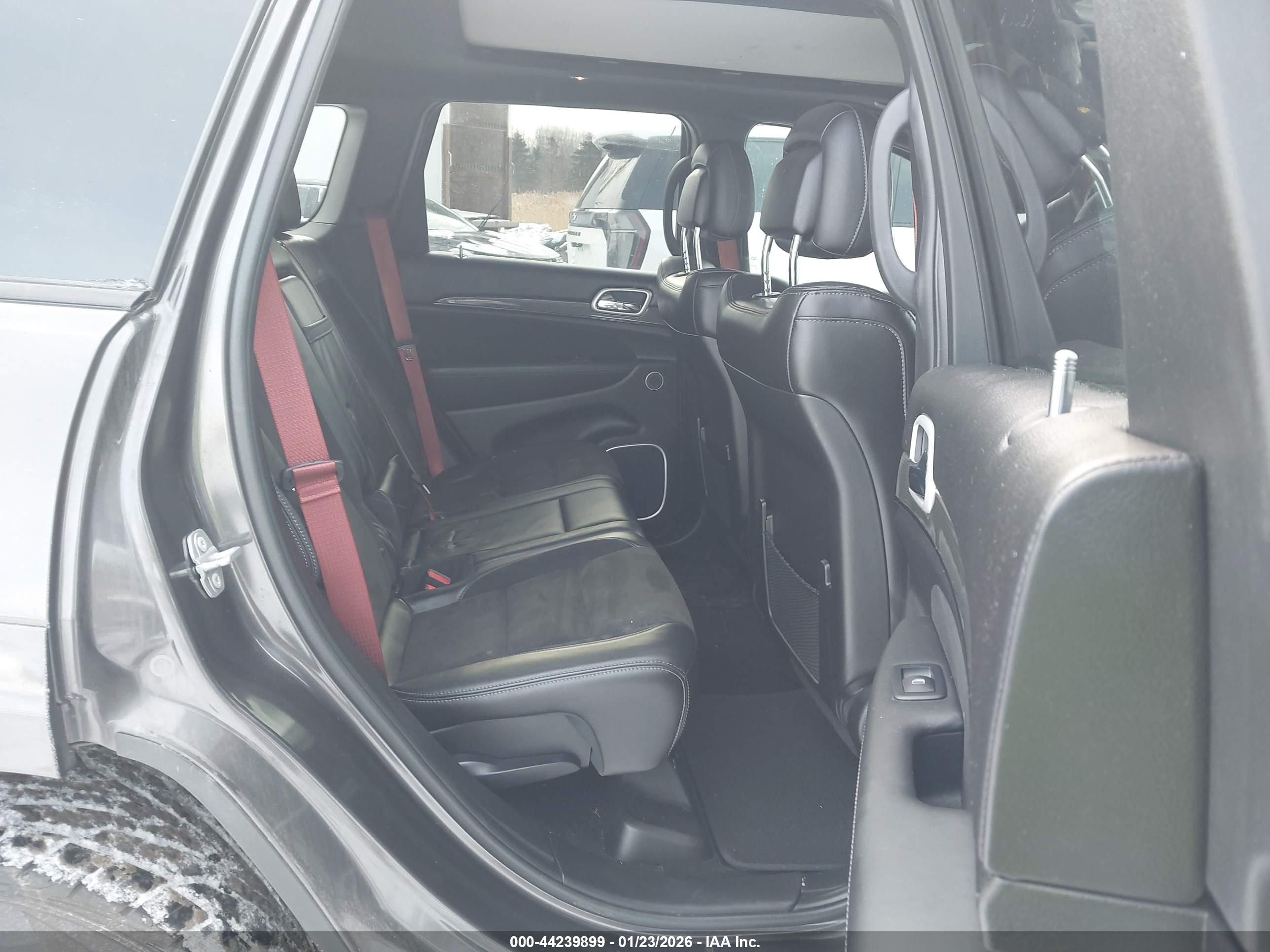 JEEP GRAND image 8