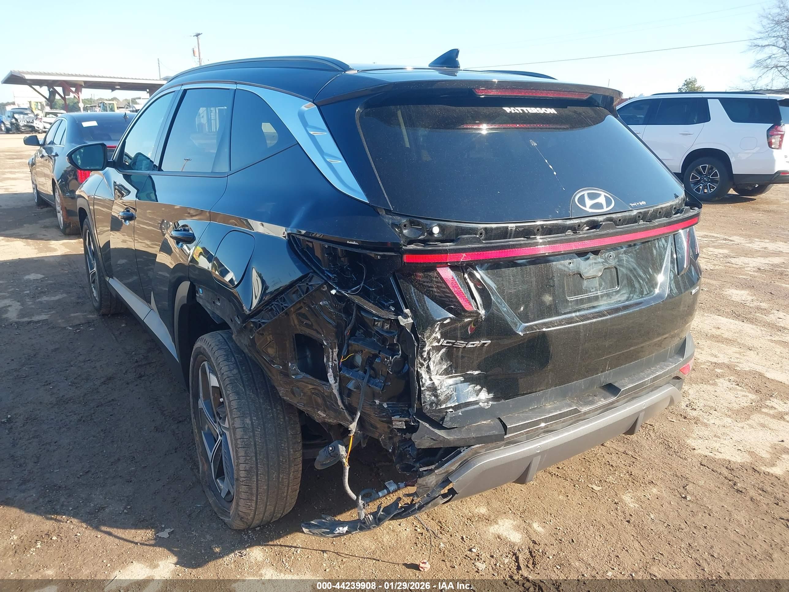 HYUNDAI TUCSON image 6