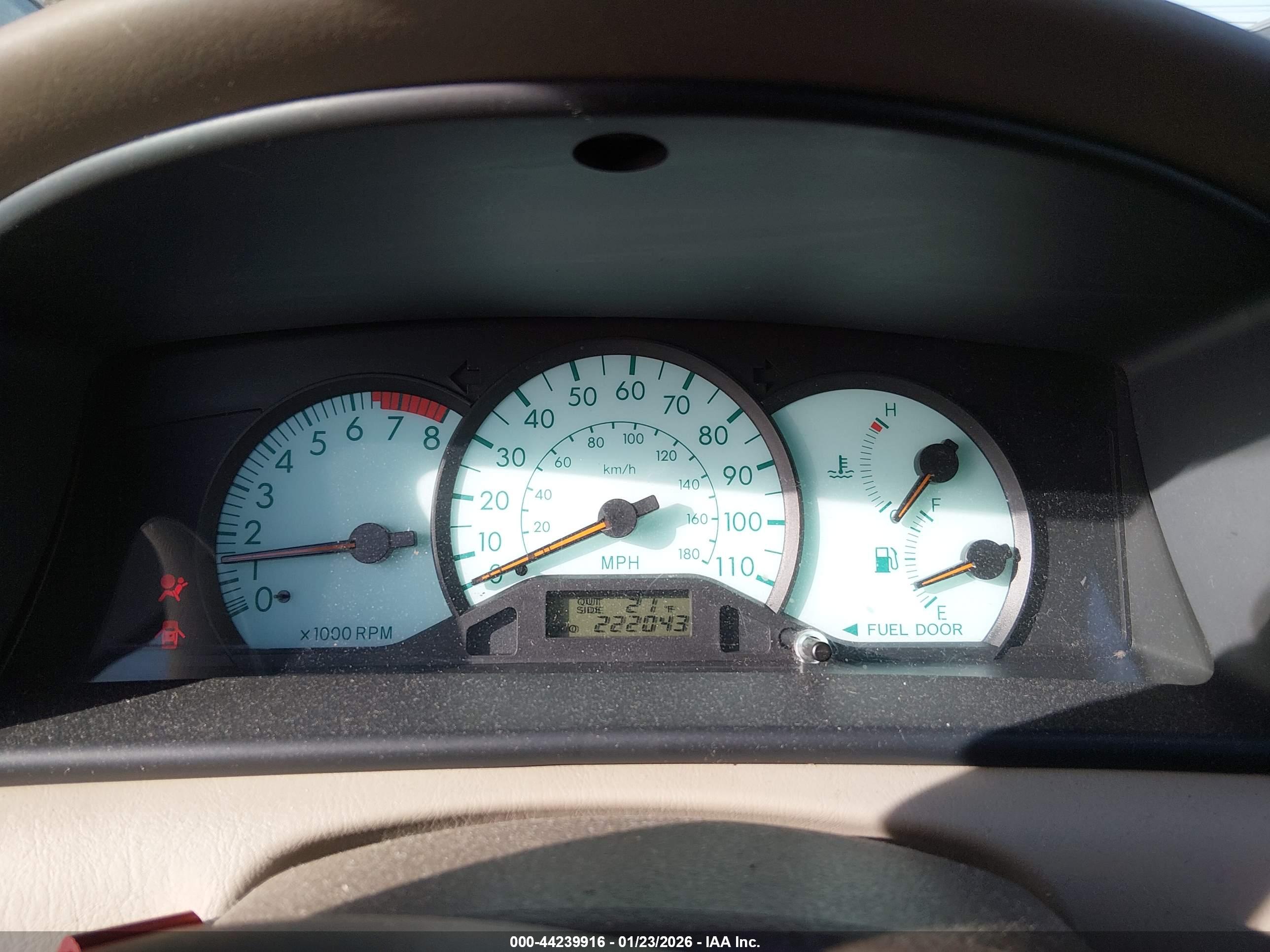 TOYOTA COROLLA image 7
