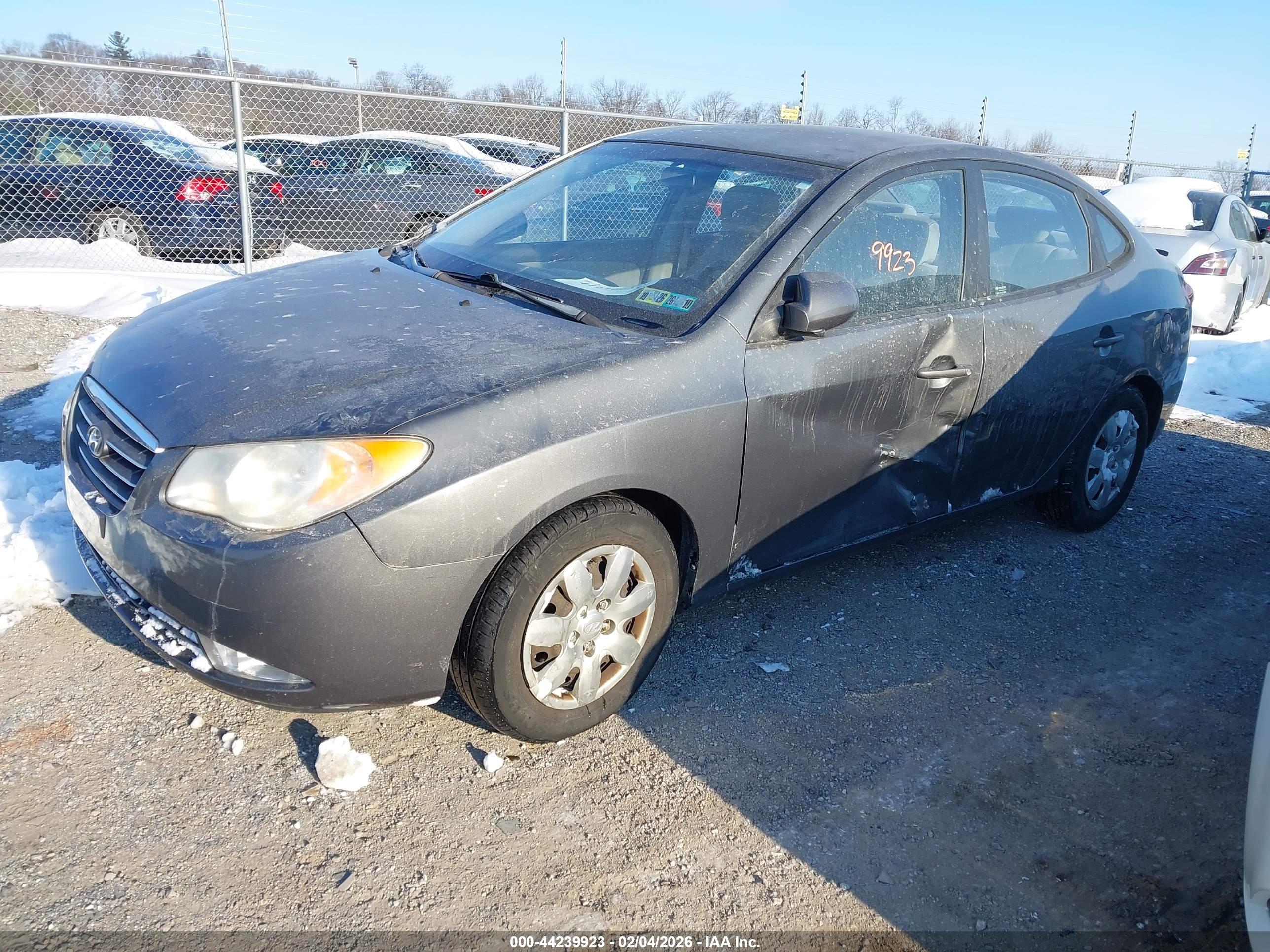 HYUNDAI ELANTRA image 2
