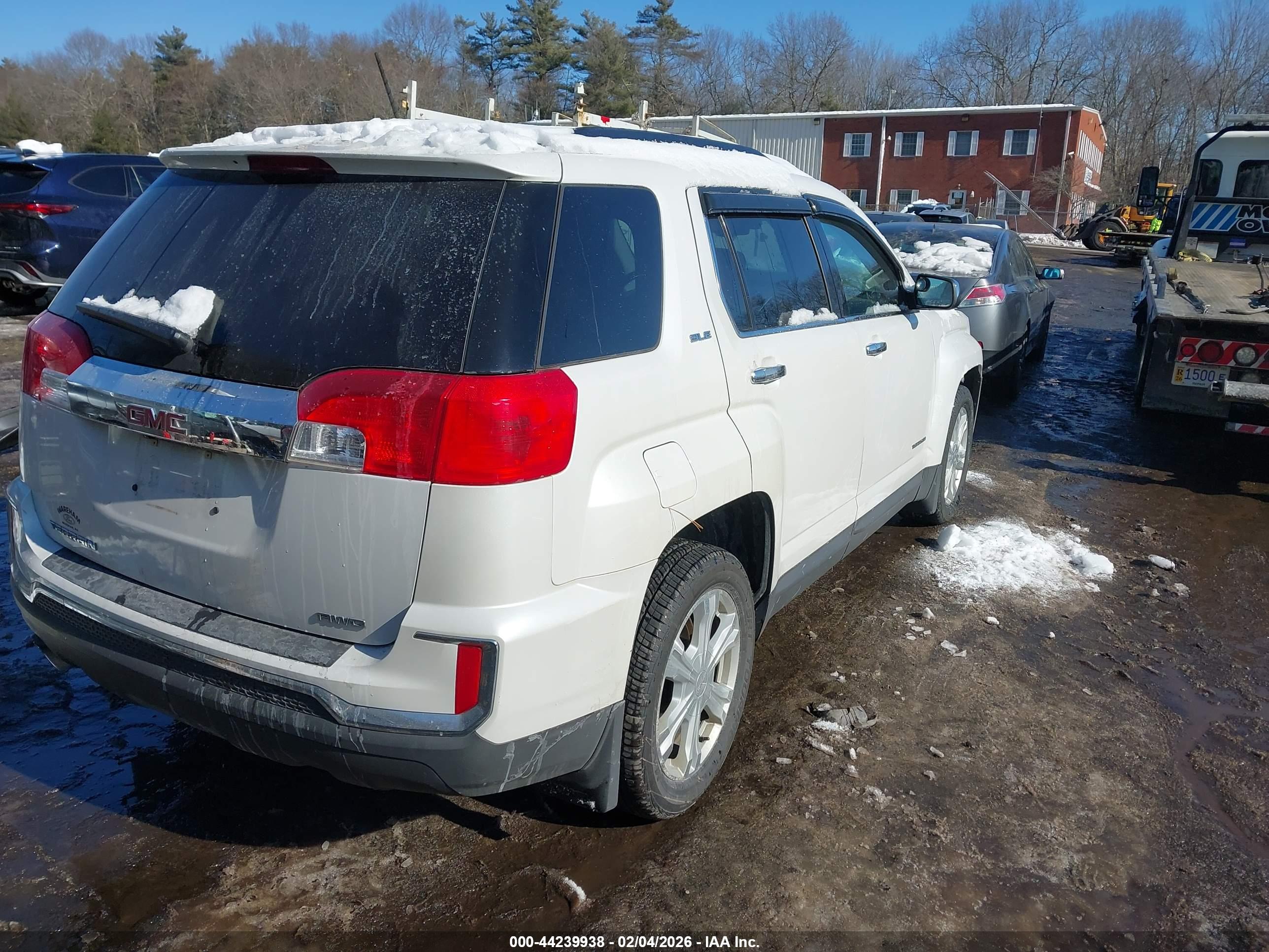 GMC TERRAIN image 4