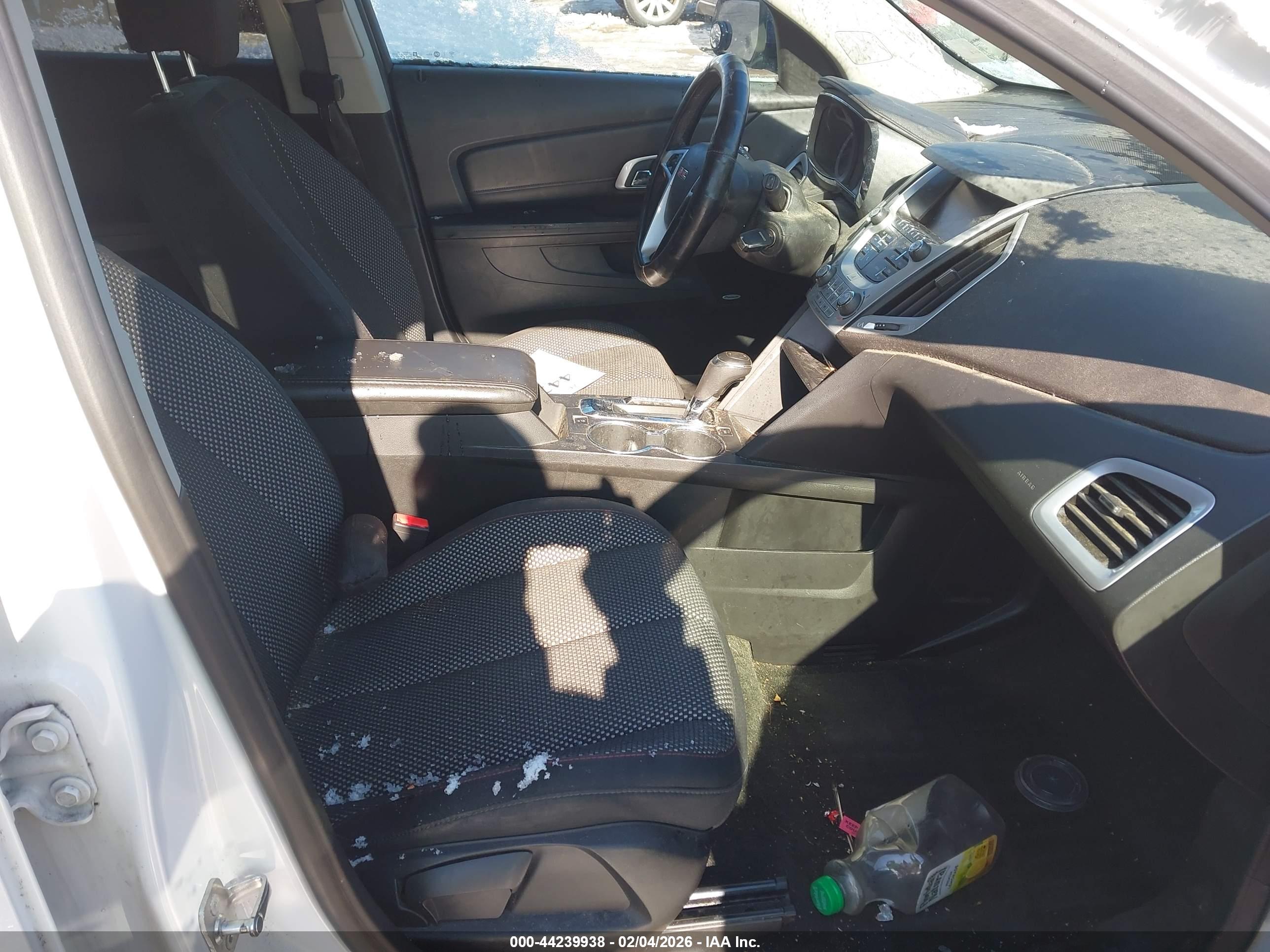 GMC TERRAIN image 5