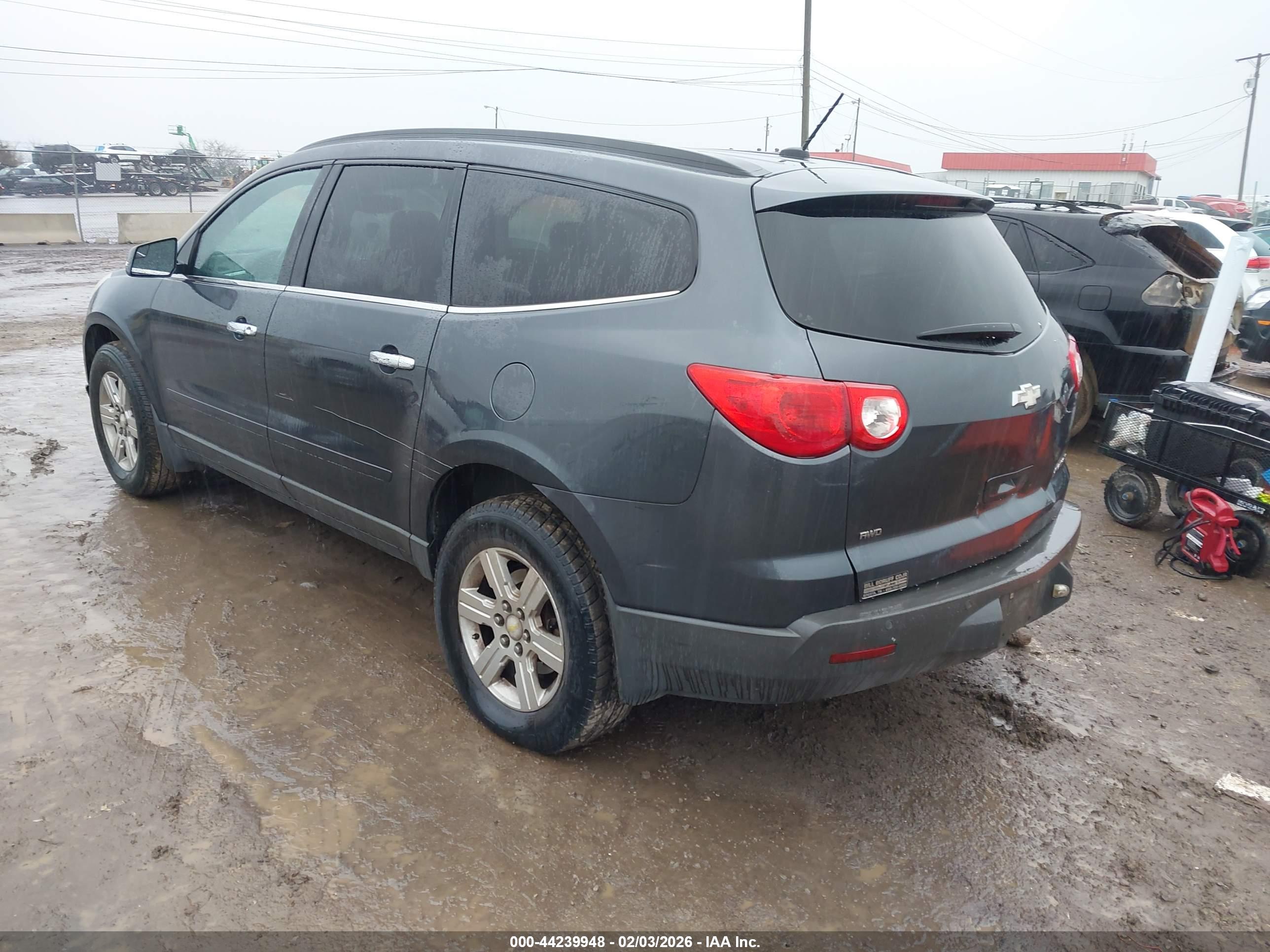 CHEVROLET TRAVERSE image 3