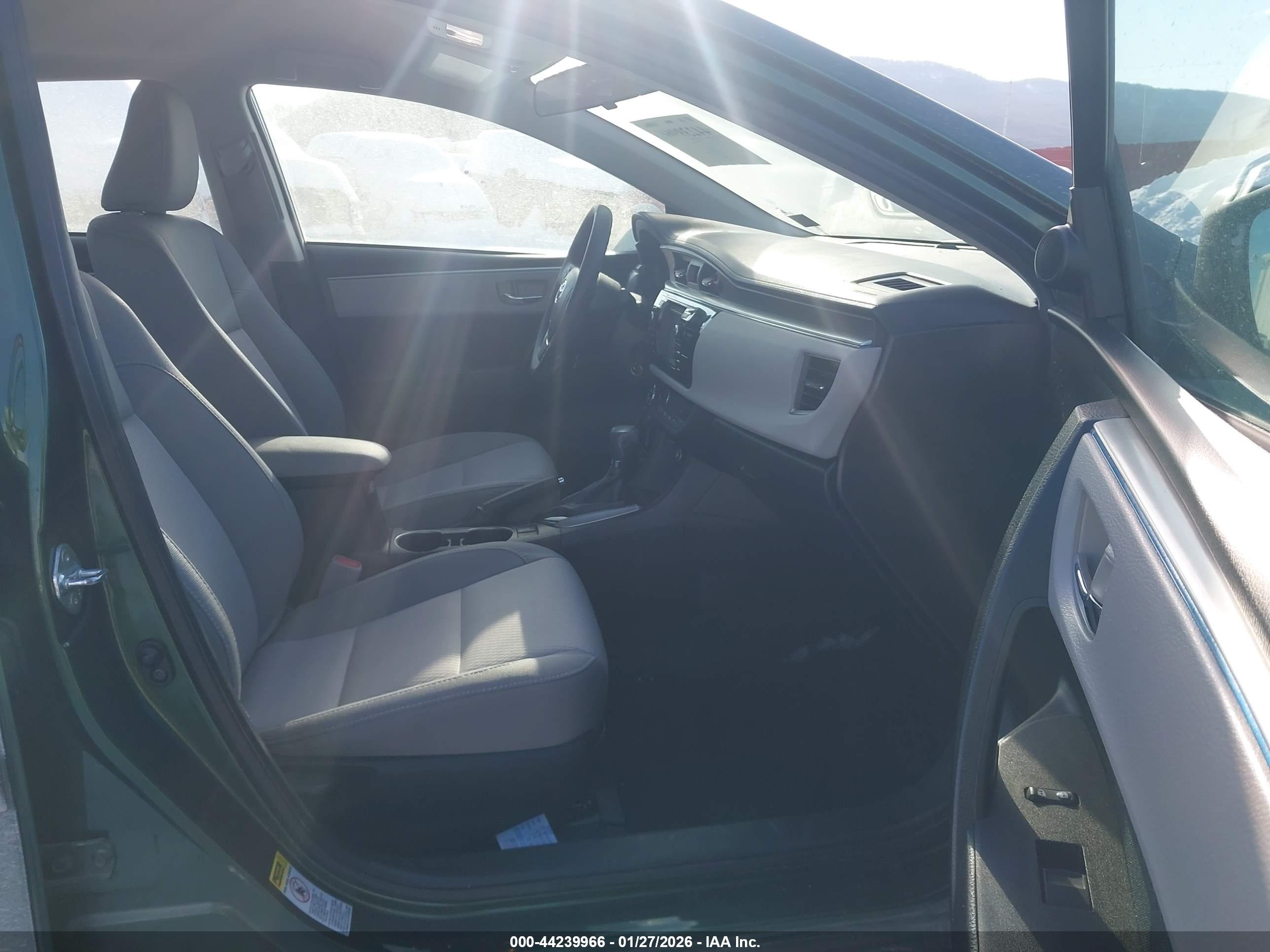 TOYOTA COROLLA image 5