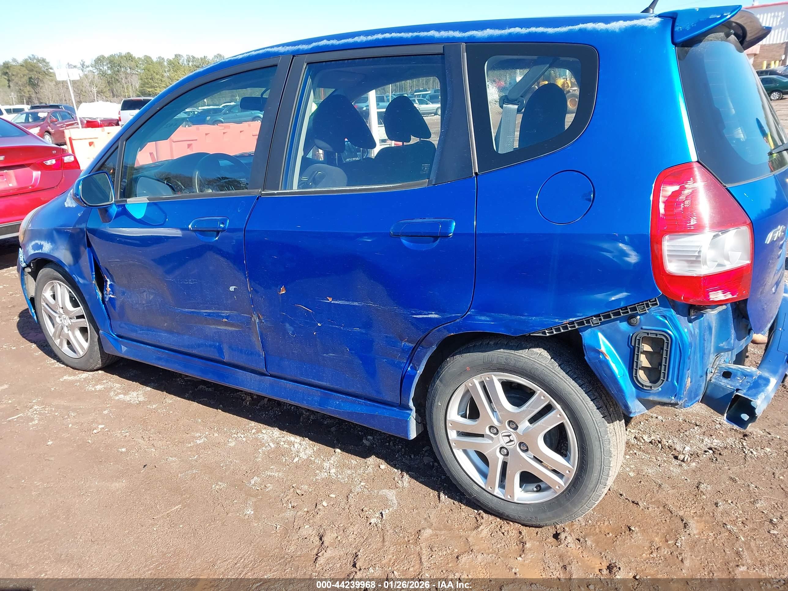 HONDA FIT image 6