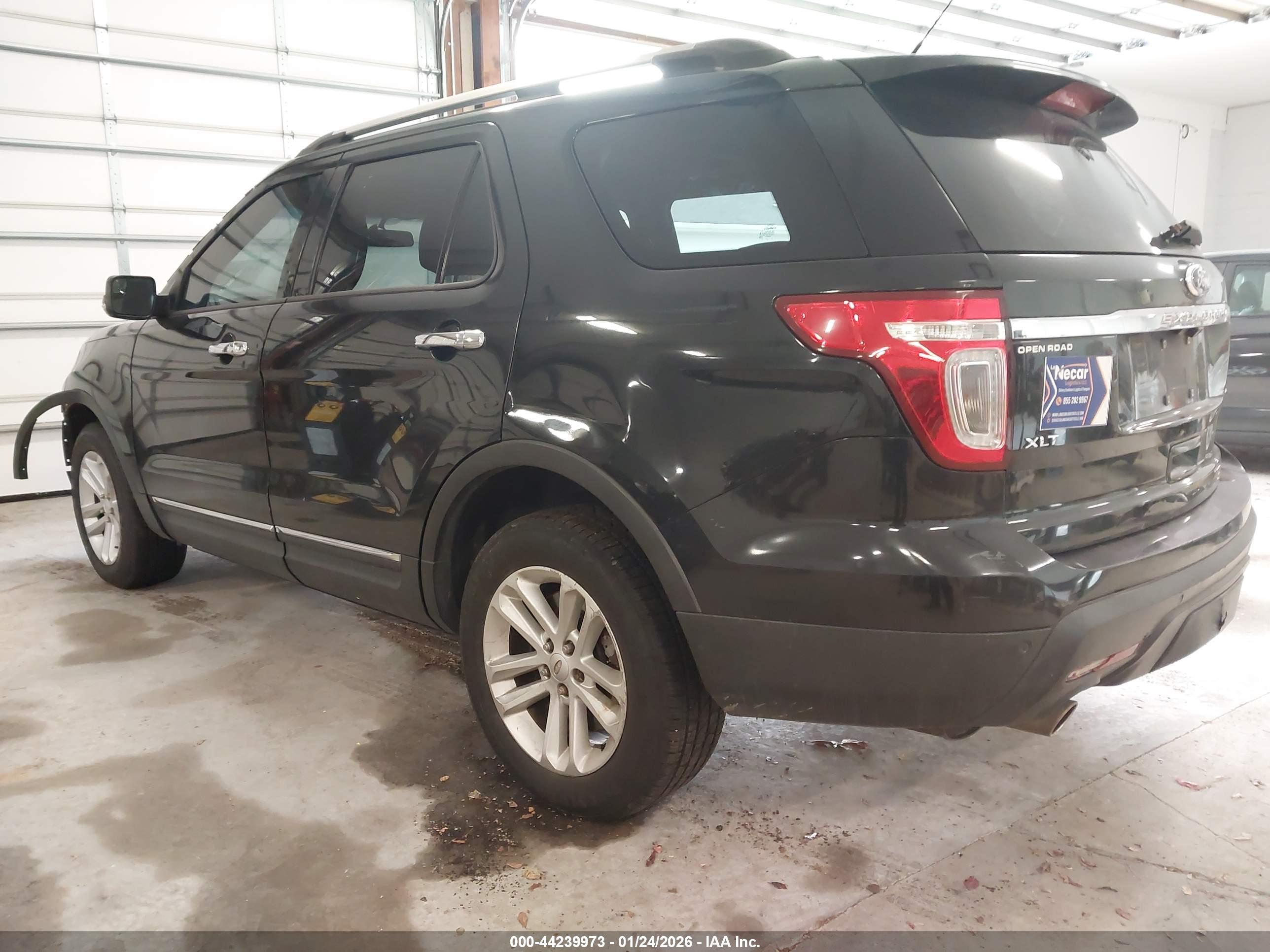 FORD EXPLORER image 3