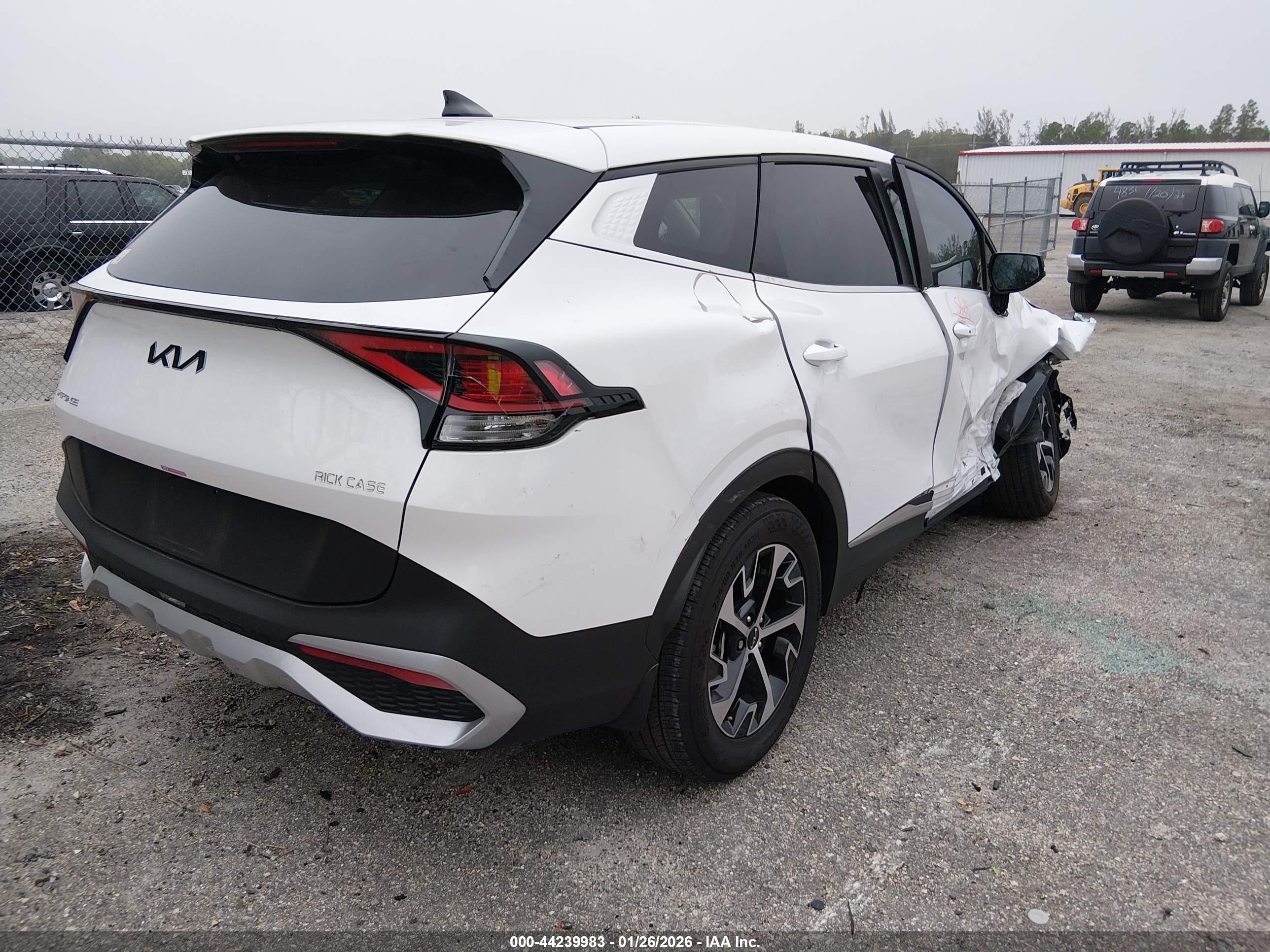 KIA SPORTAGE image 4
