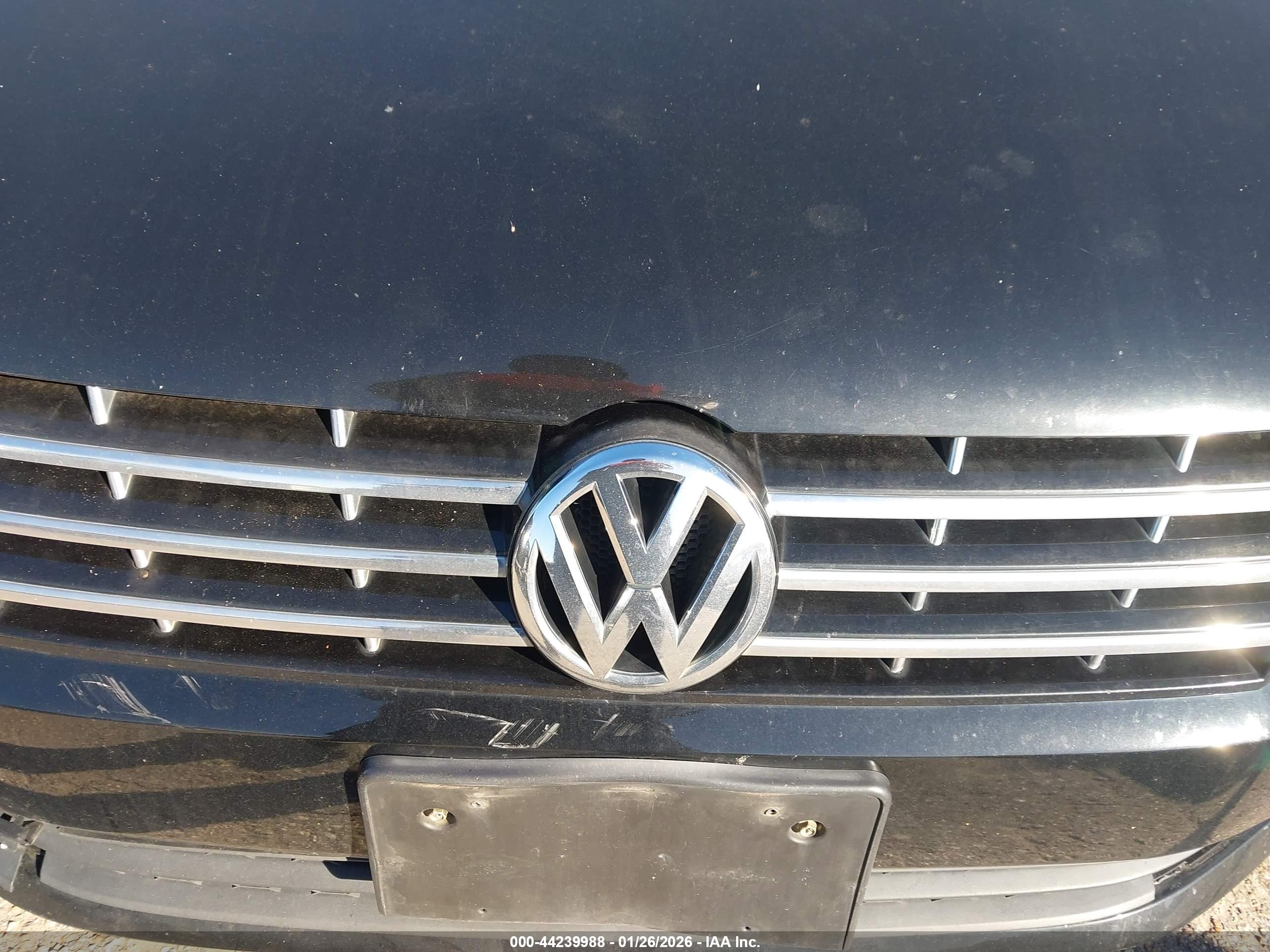 VOLKSWAGEN PASSAT image 6