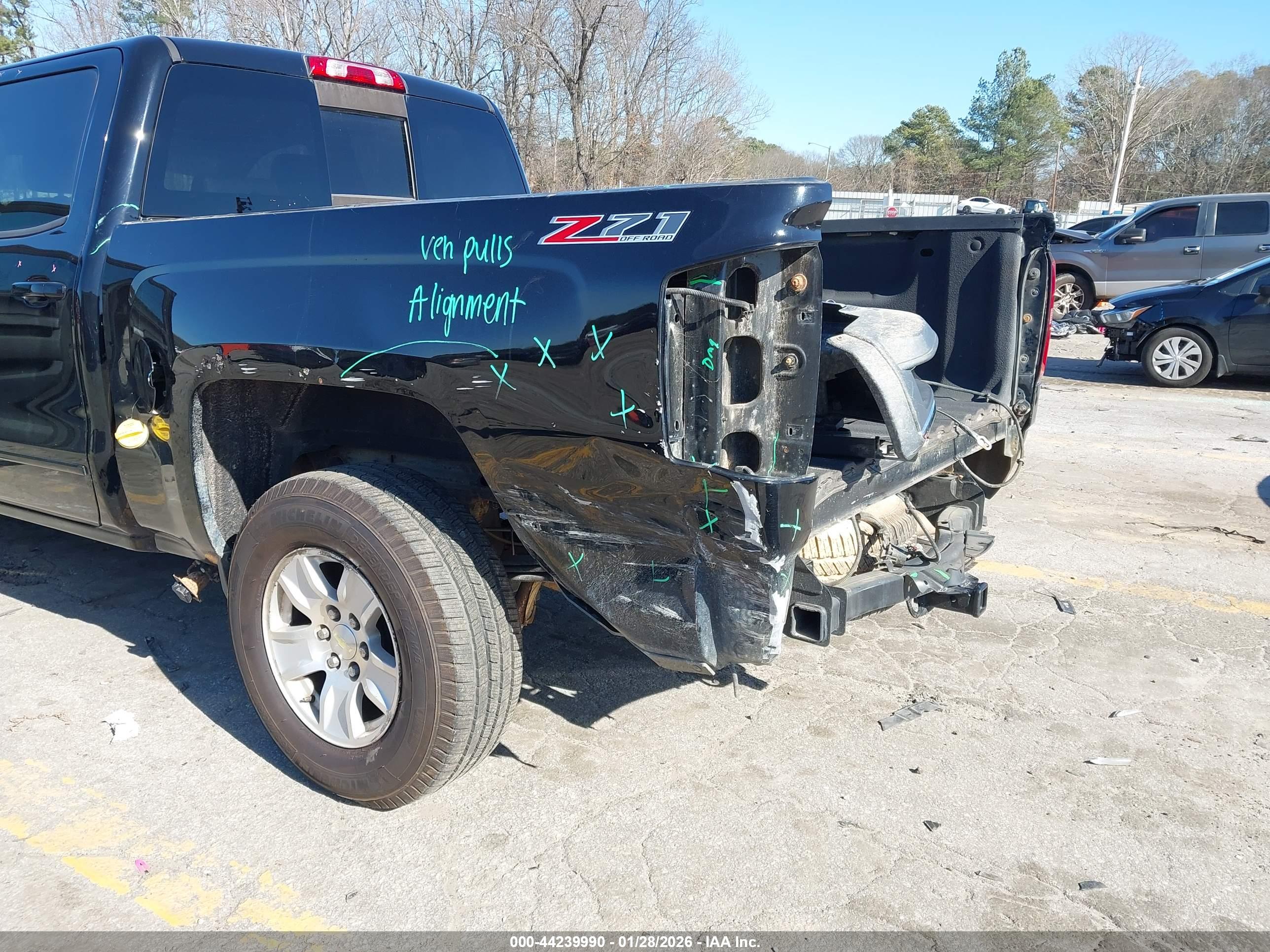 CHEVROLET SILVERADO image 6
