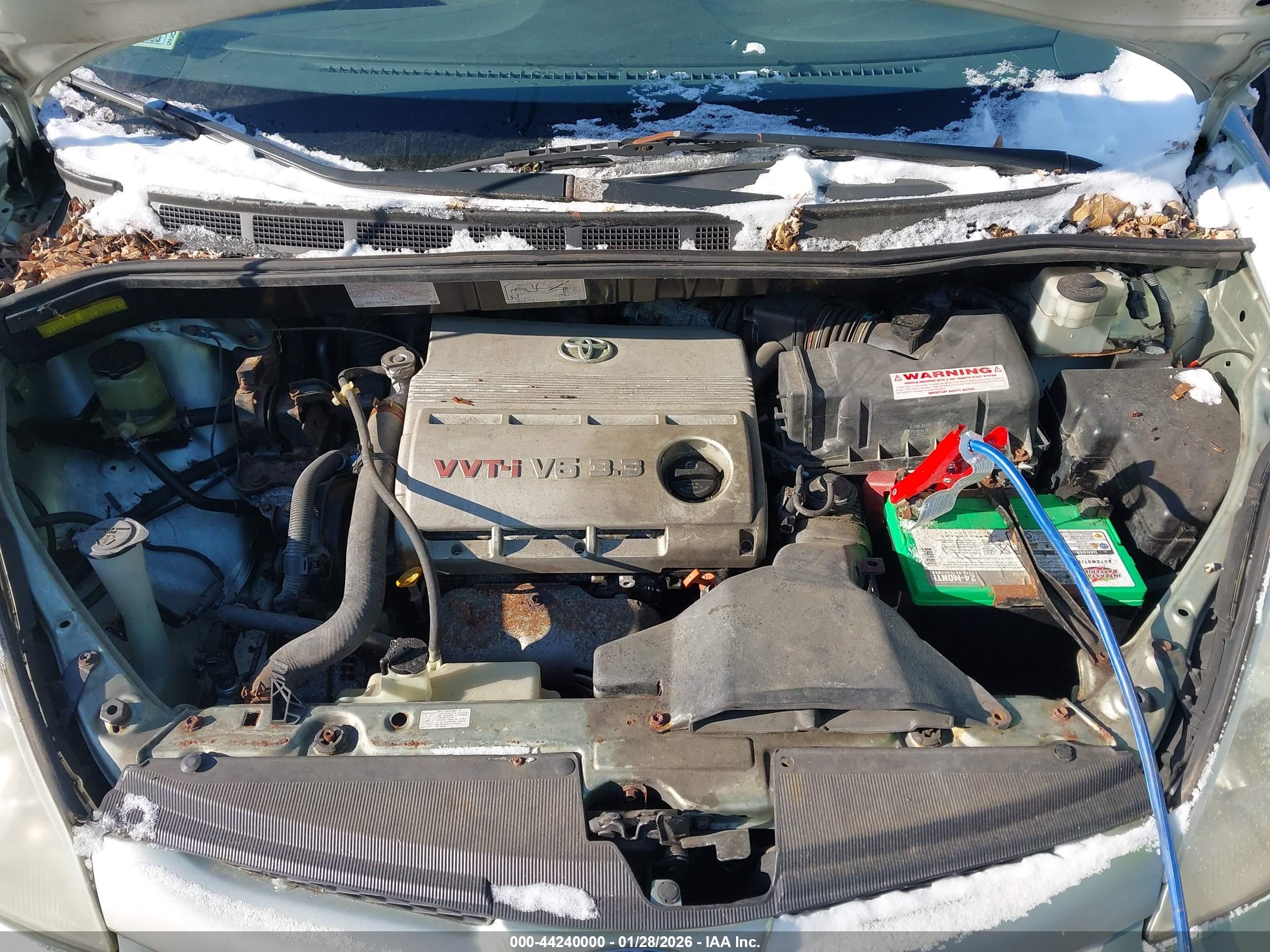 TOYOTA SIENNA image 10