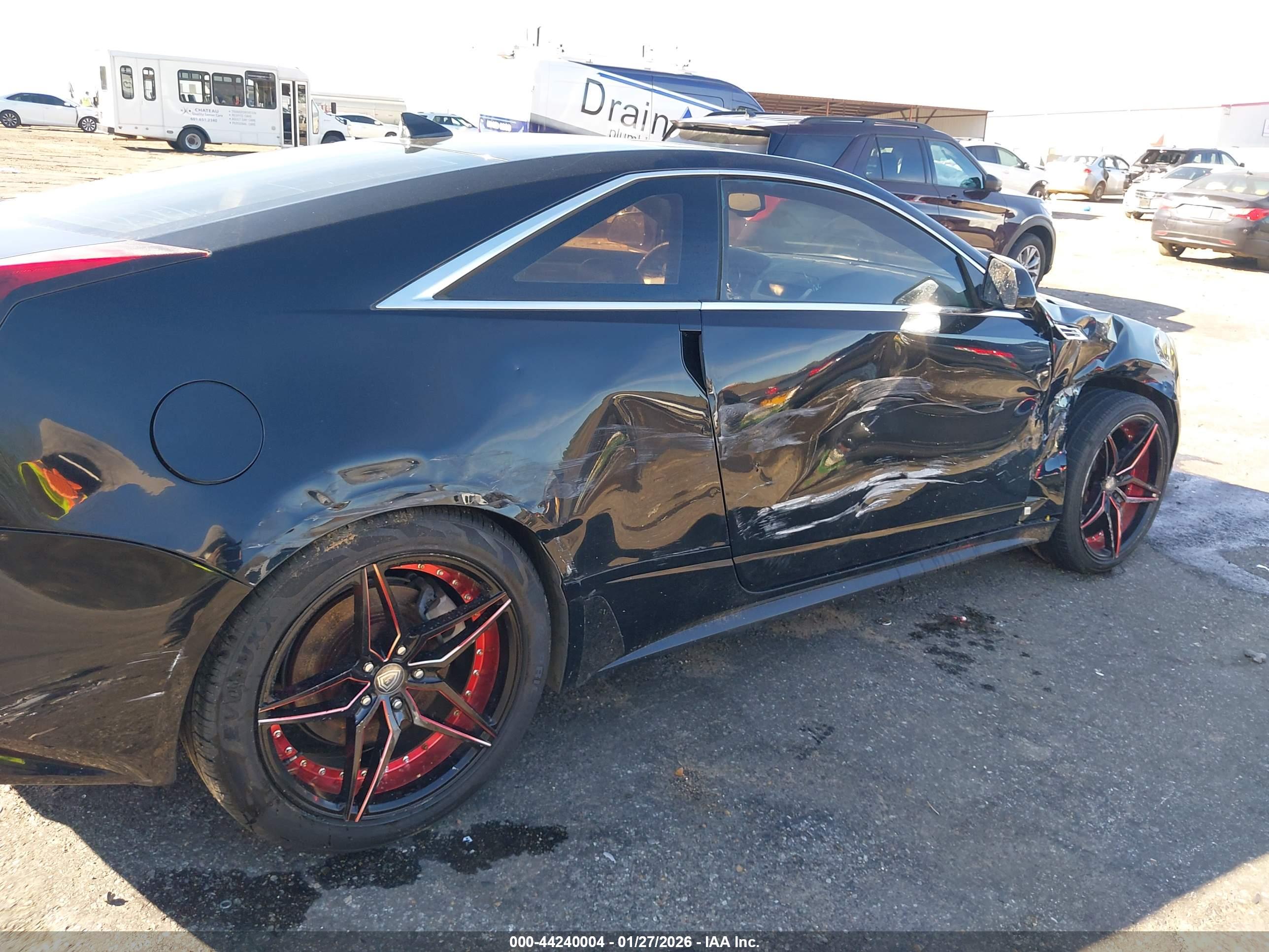 CADILLAC CTS image 6