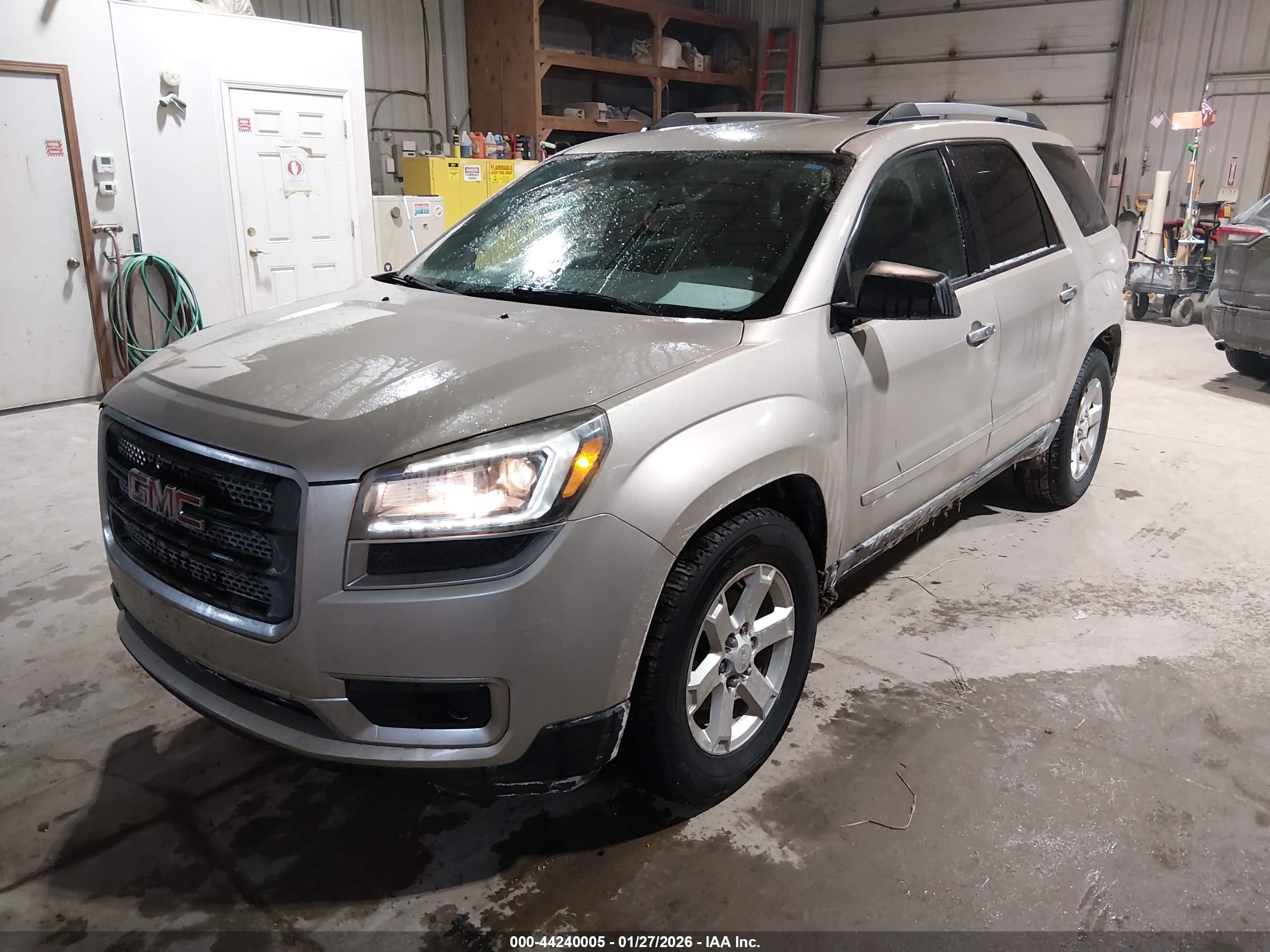 GMC ACADIA image 2