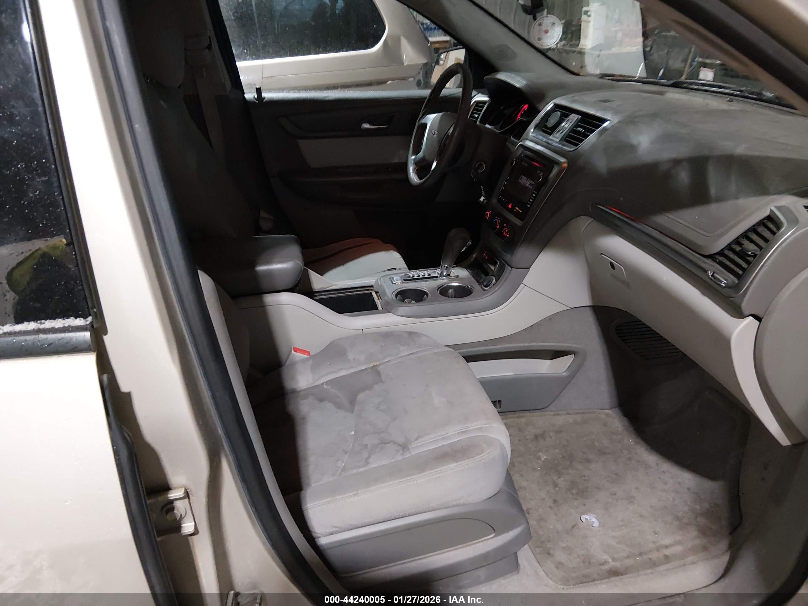 GMC ACADIA image 5