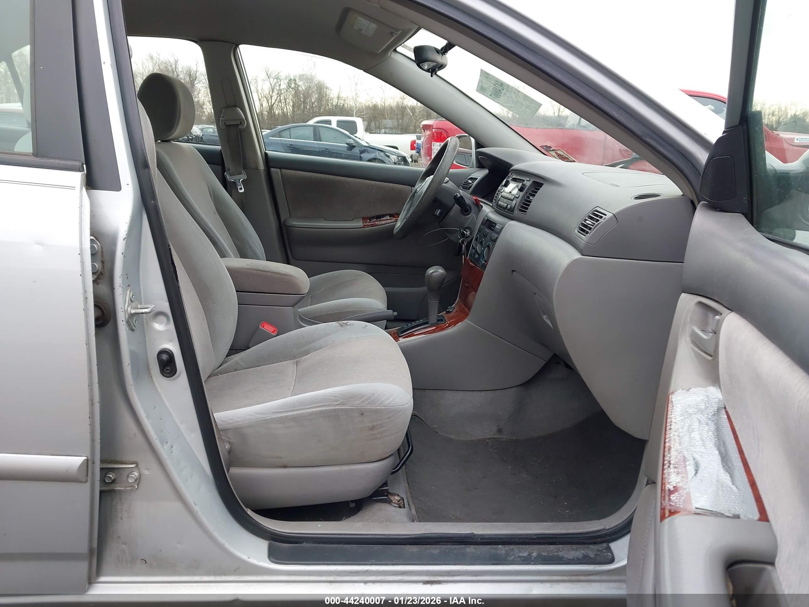 TOYOTA COROLLA image 5