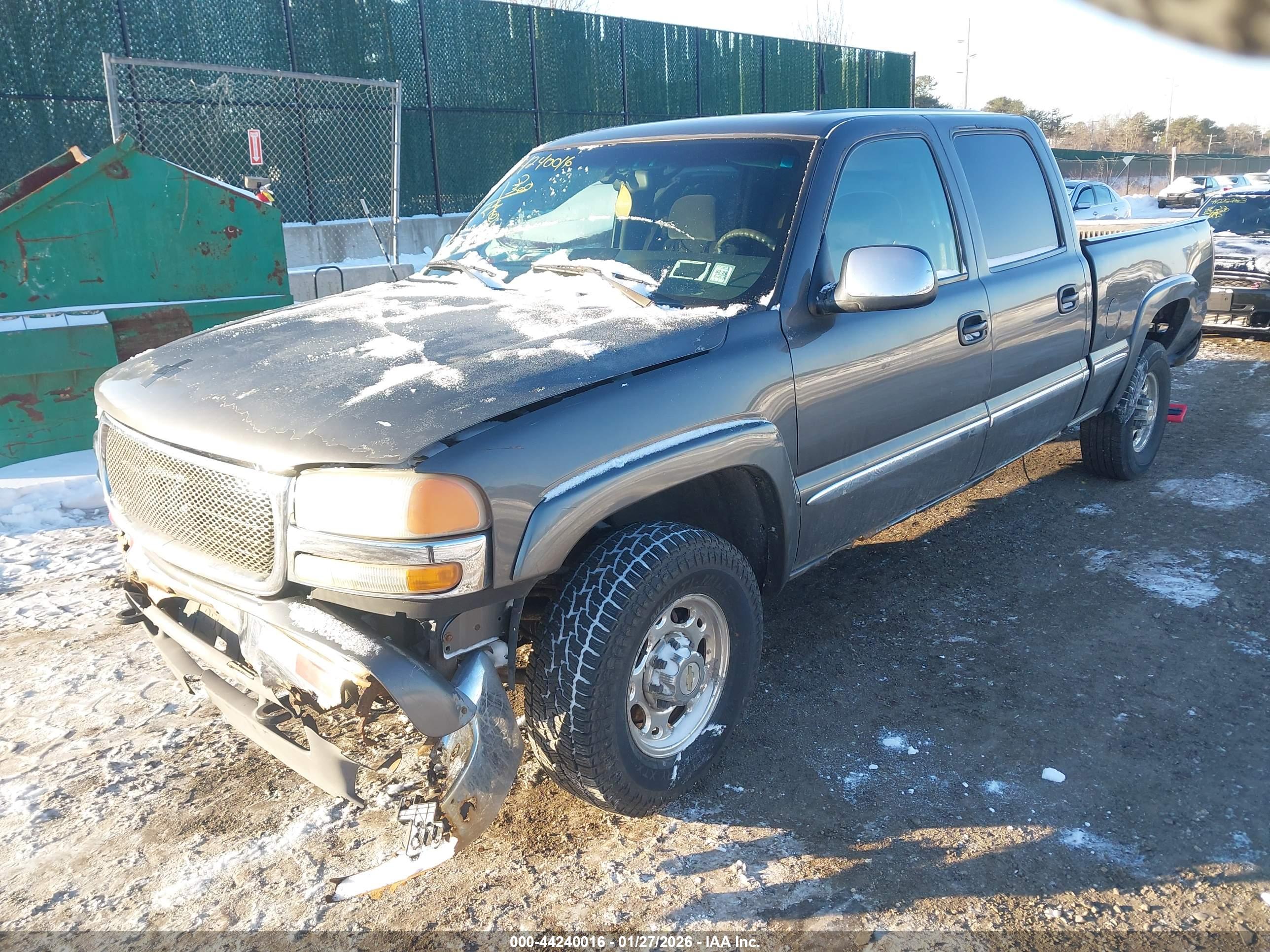 GMC SIERRA image 2
