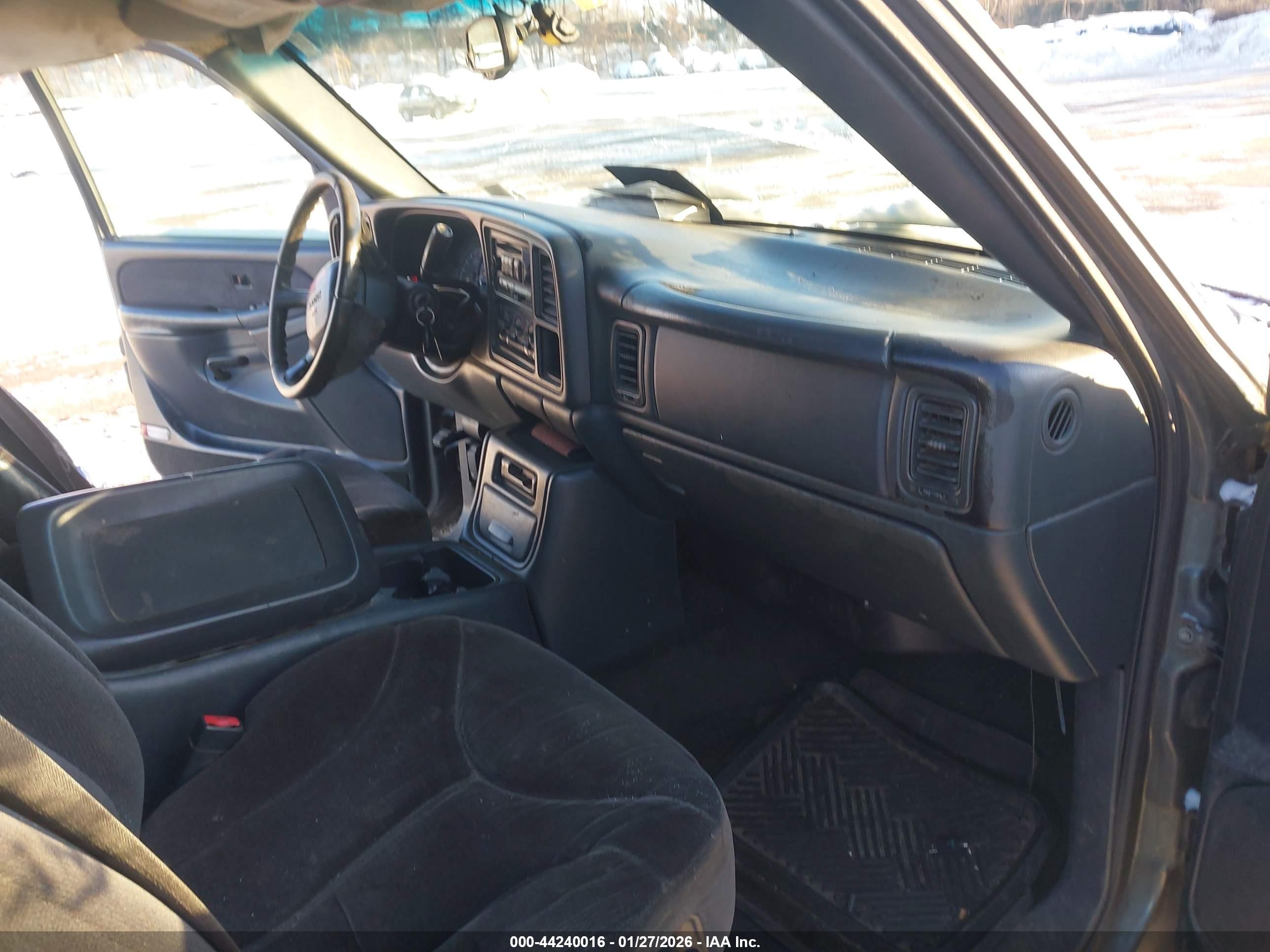 GMC SIERRA image 5