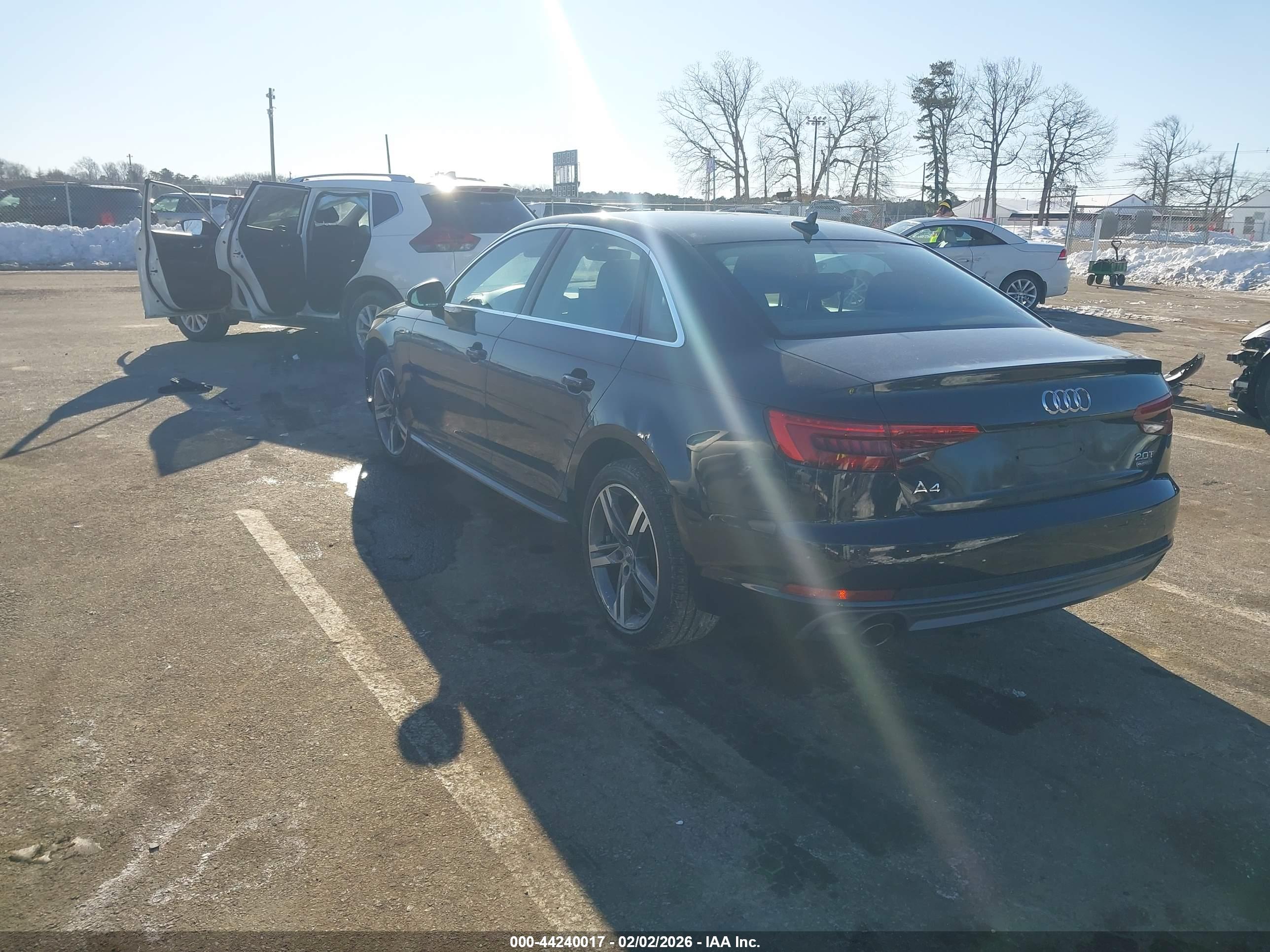 AUDI A4 image 3