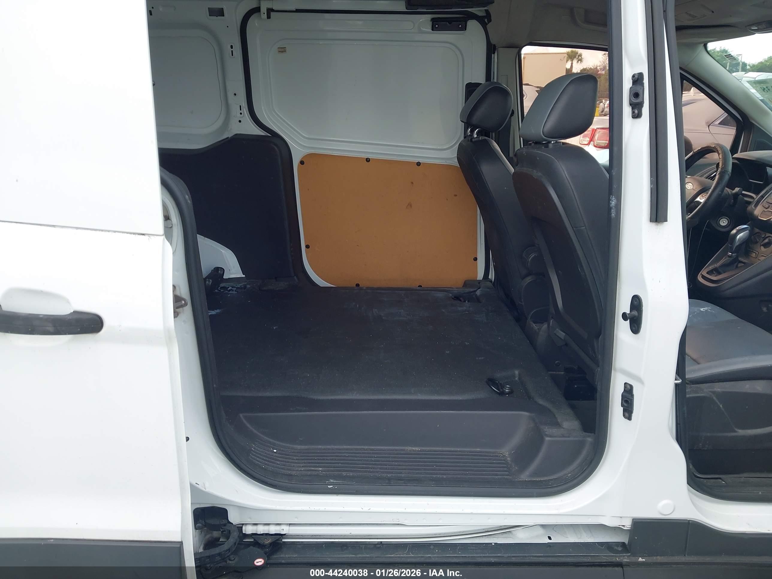 FORD TRANSIT image 8