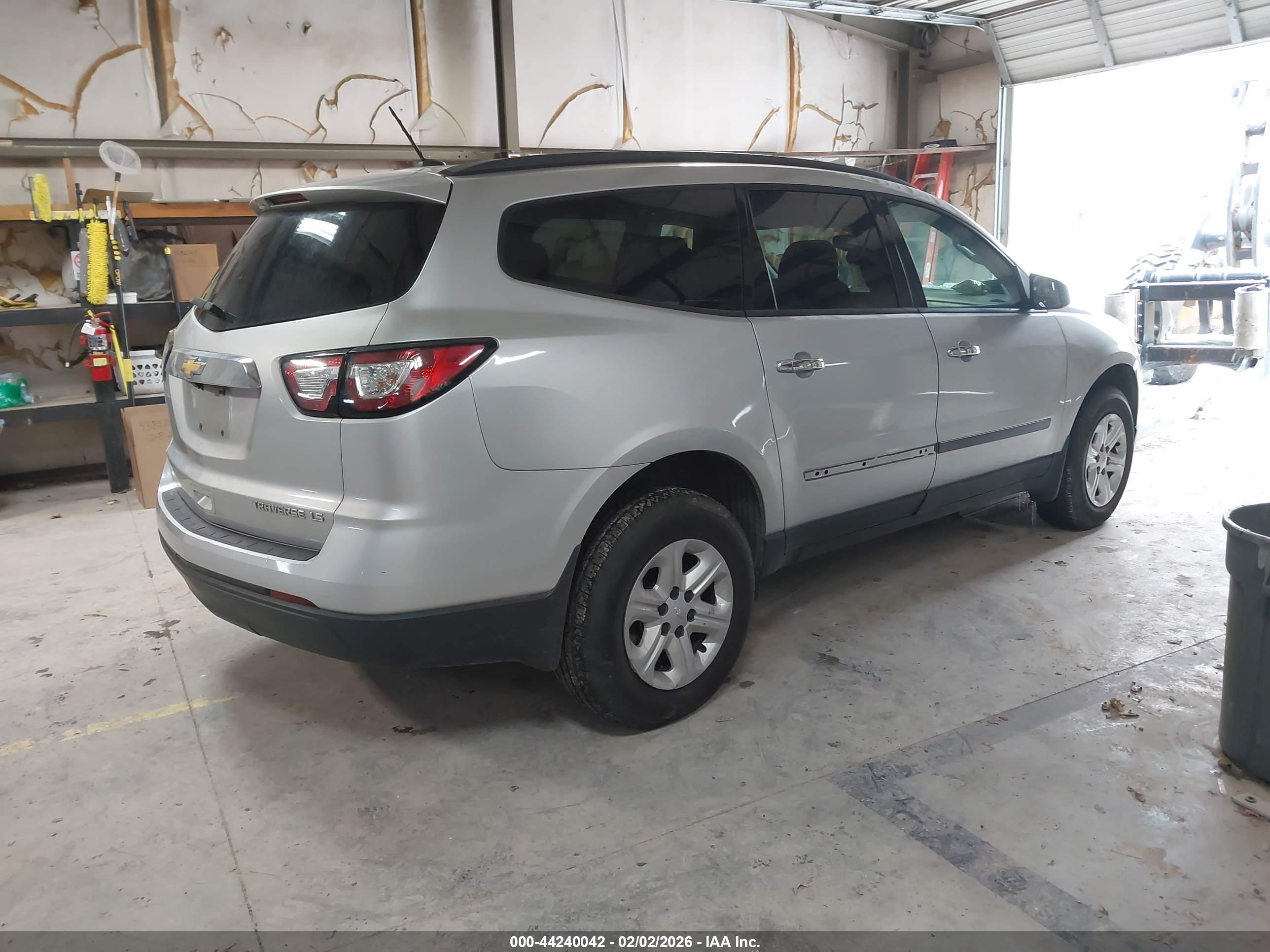 CHEVROLET TRAVERSE image 4