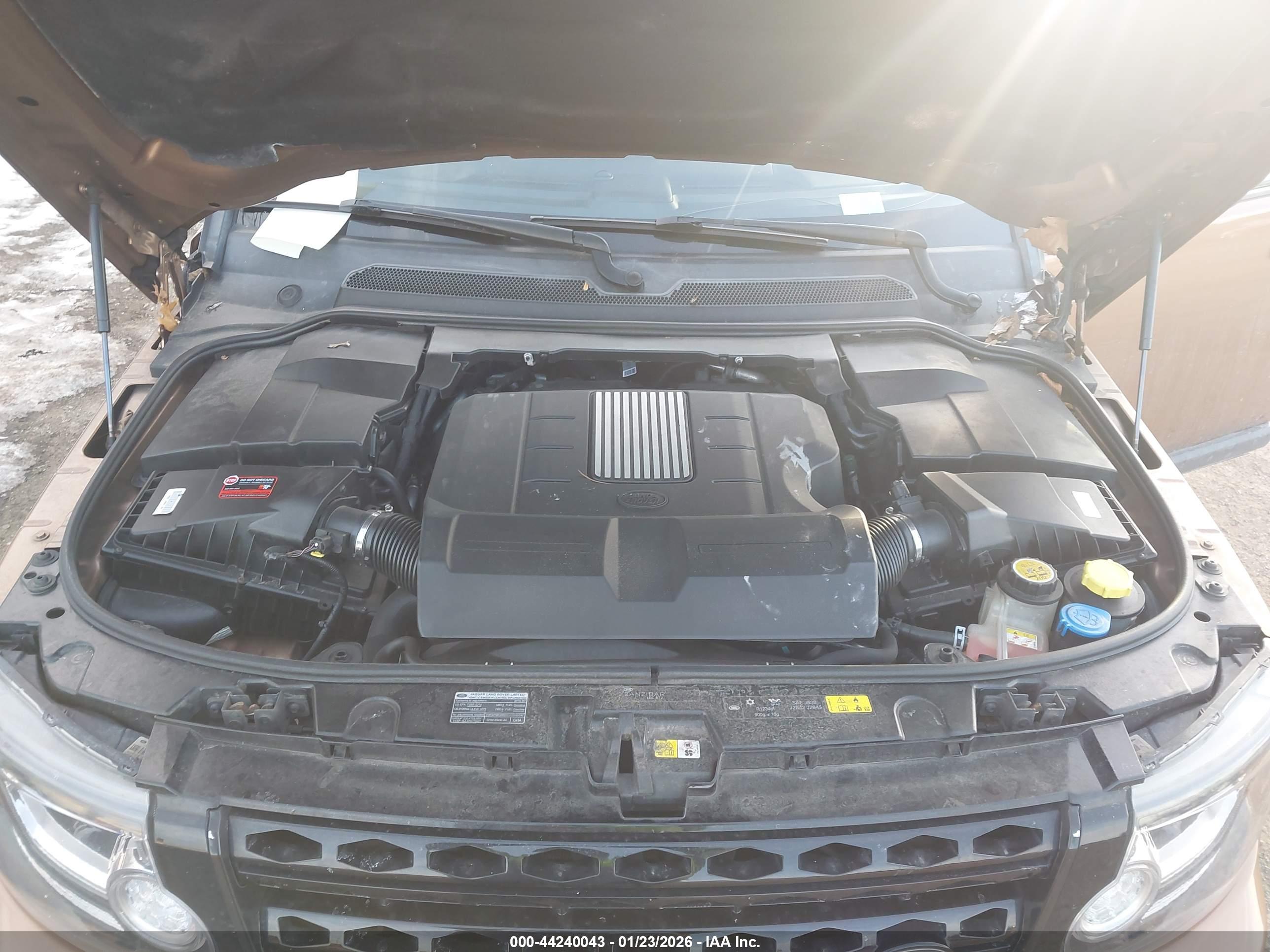 LAND ROVER image 10