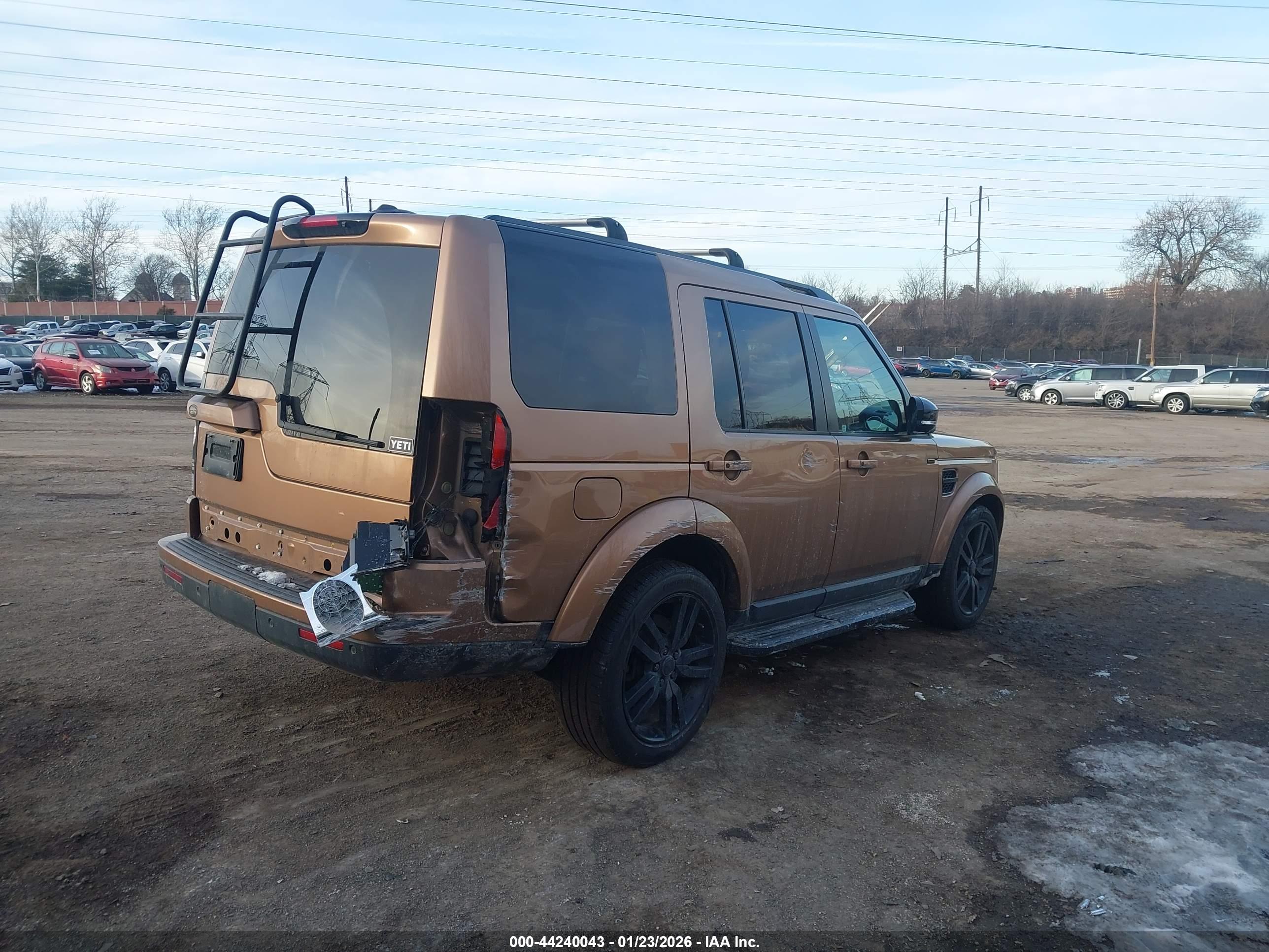 LAND ROVER image 6