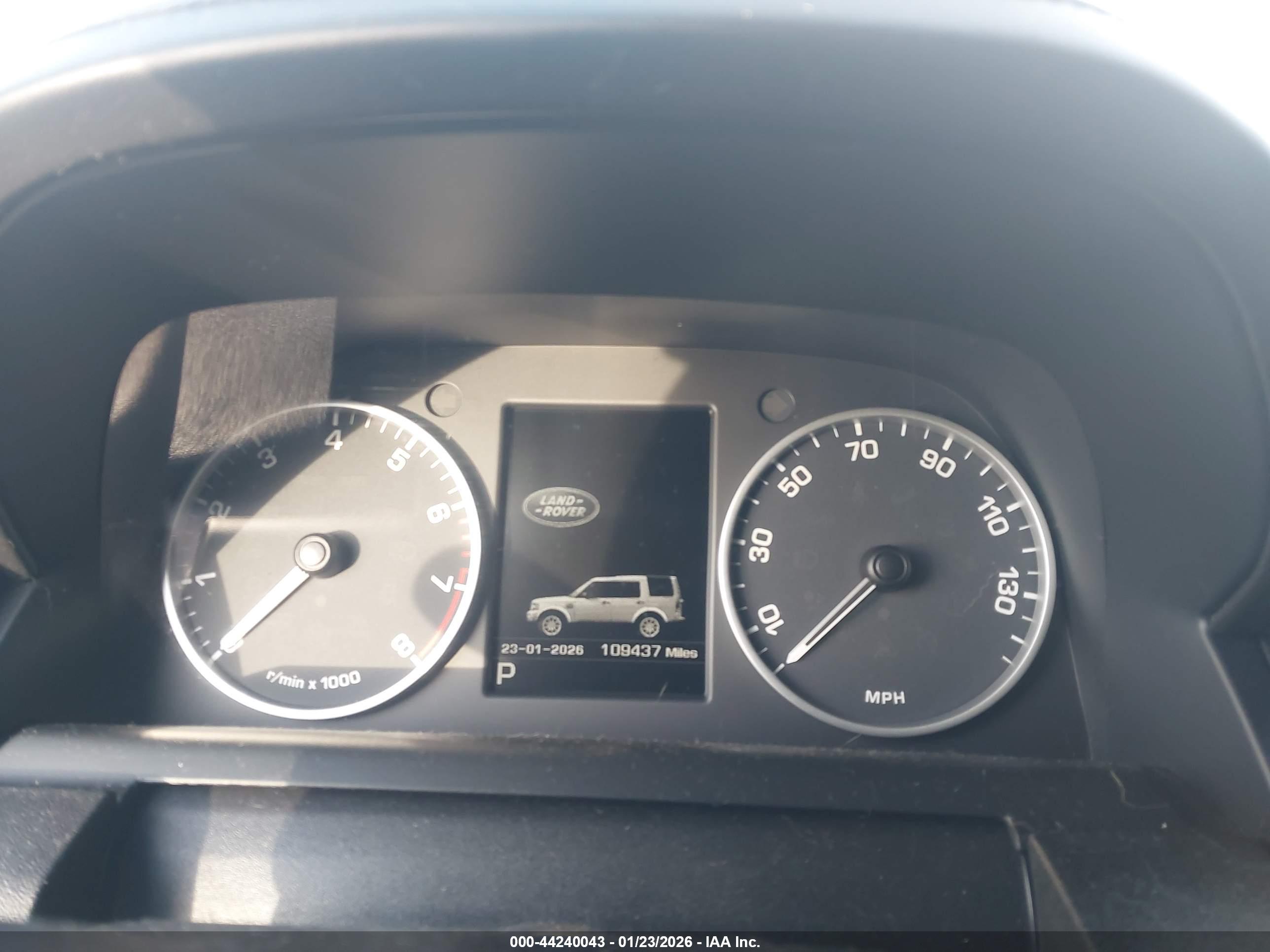 LAND ROVER image 7