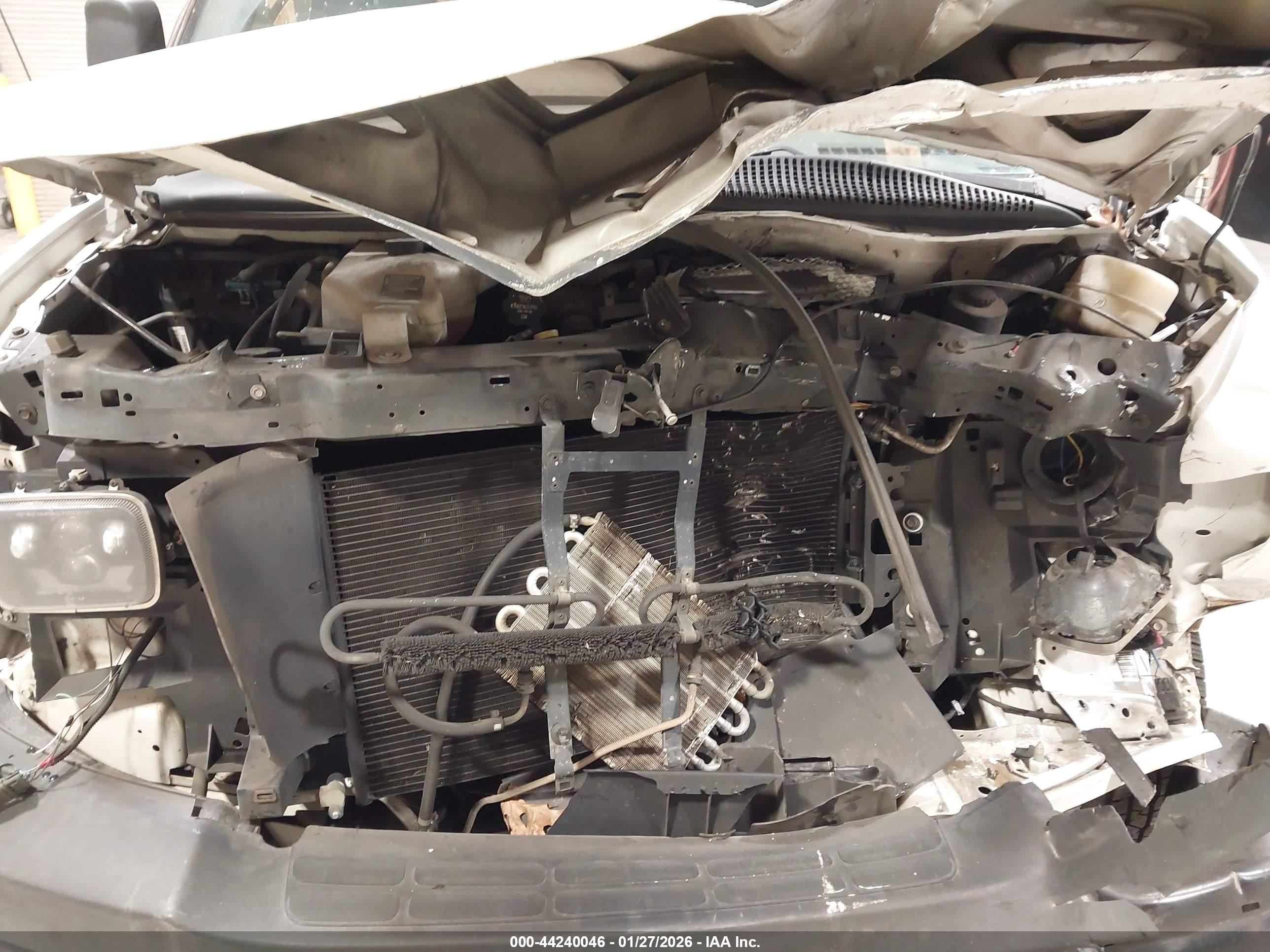 CHEVROLET EXPRESS image 10