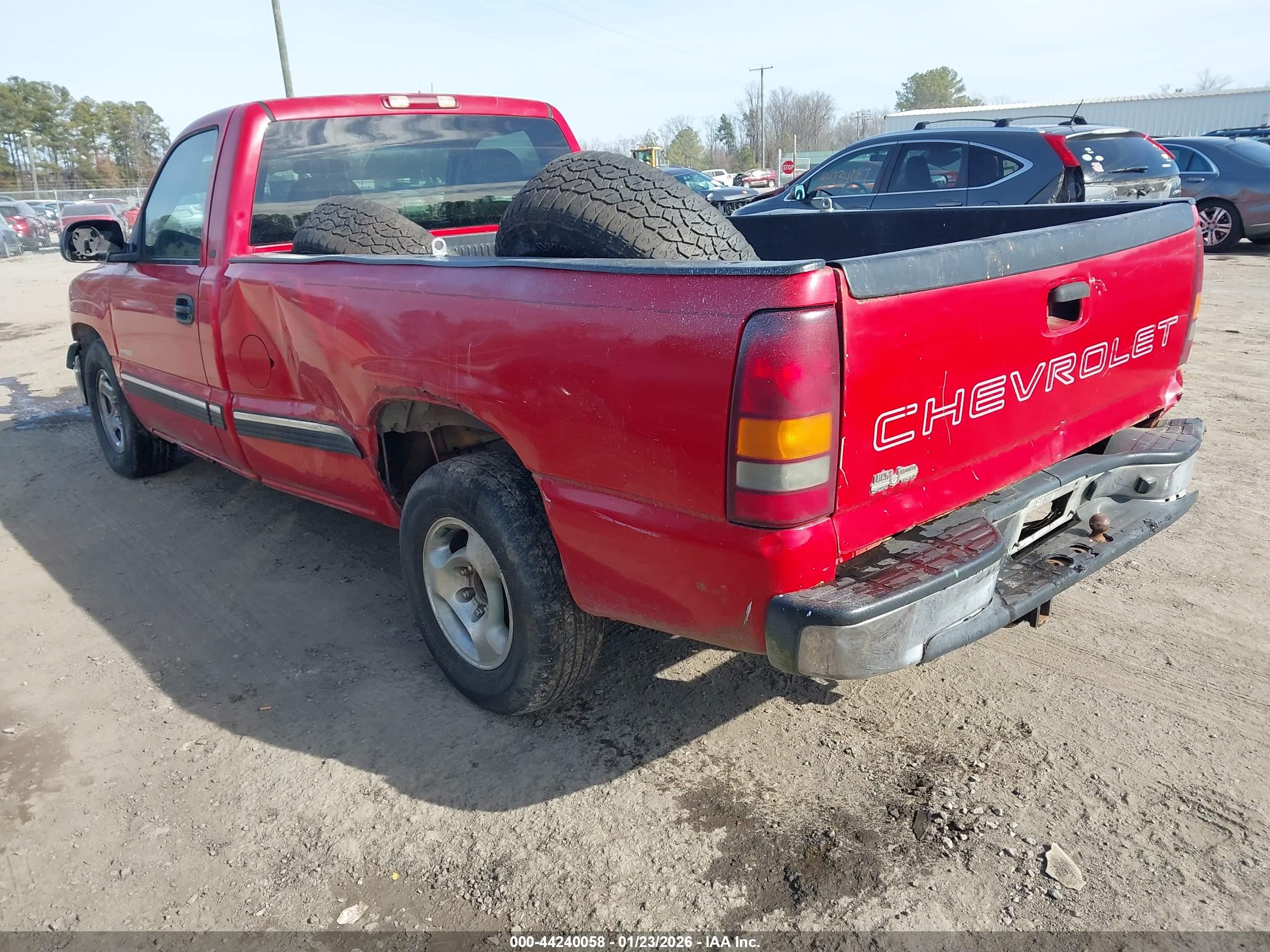 CHEVROLET SILVERADO image 3
