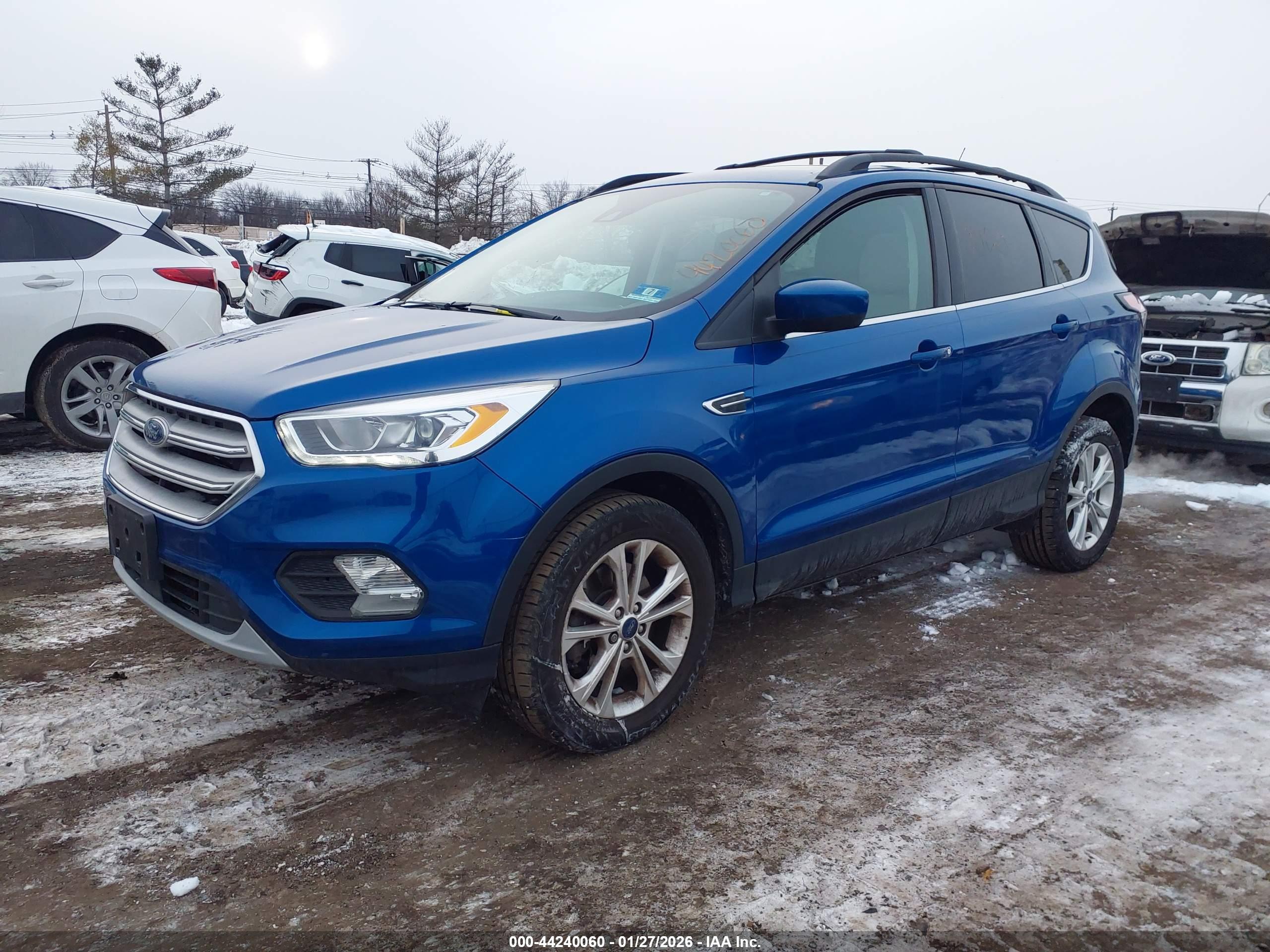 FORD ESCAPE image 2