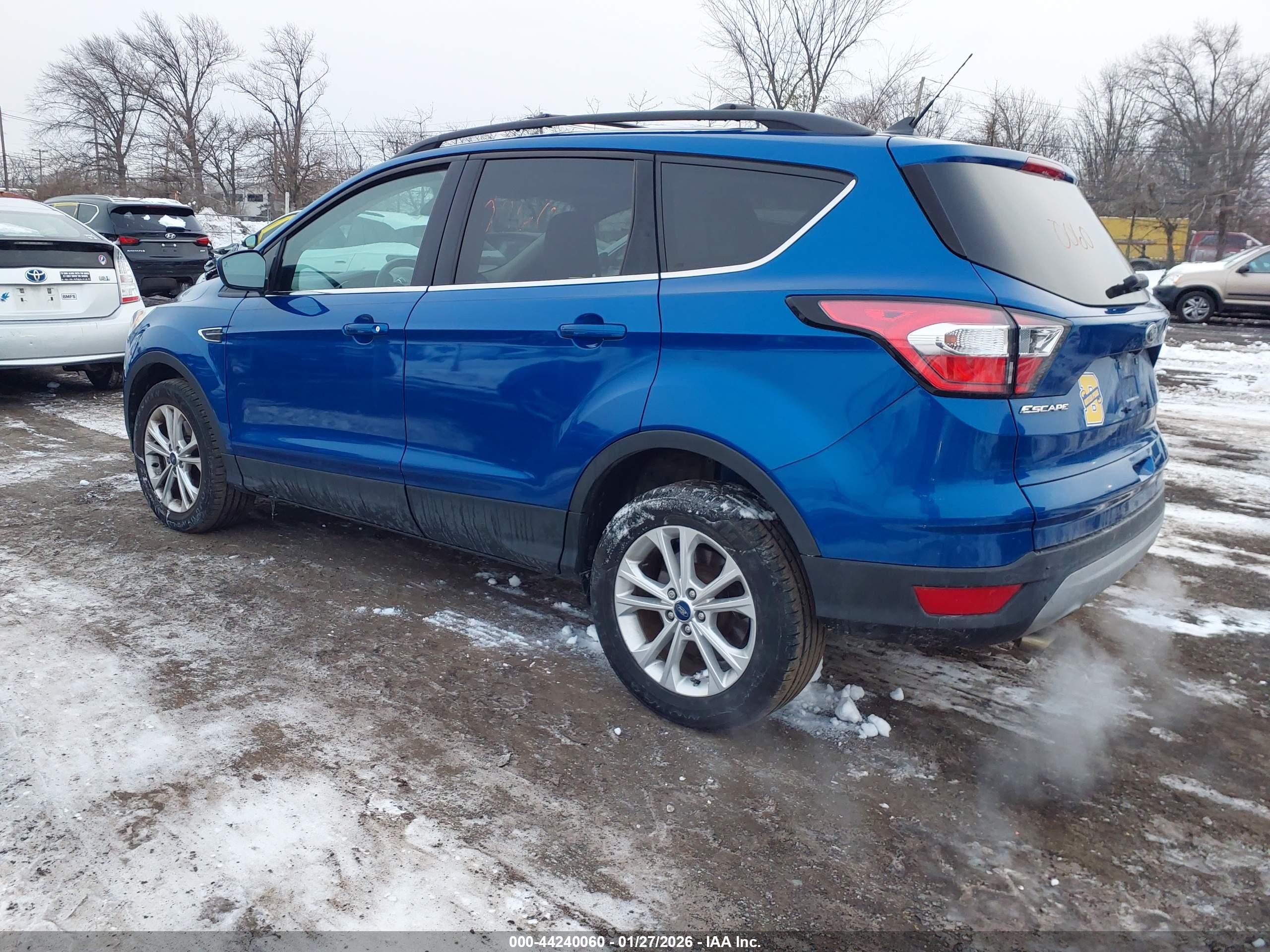 FORD ESCAPE image 3