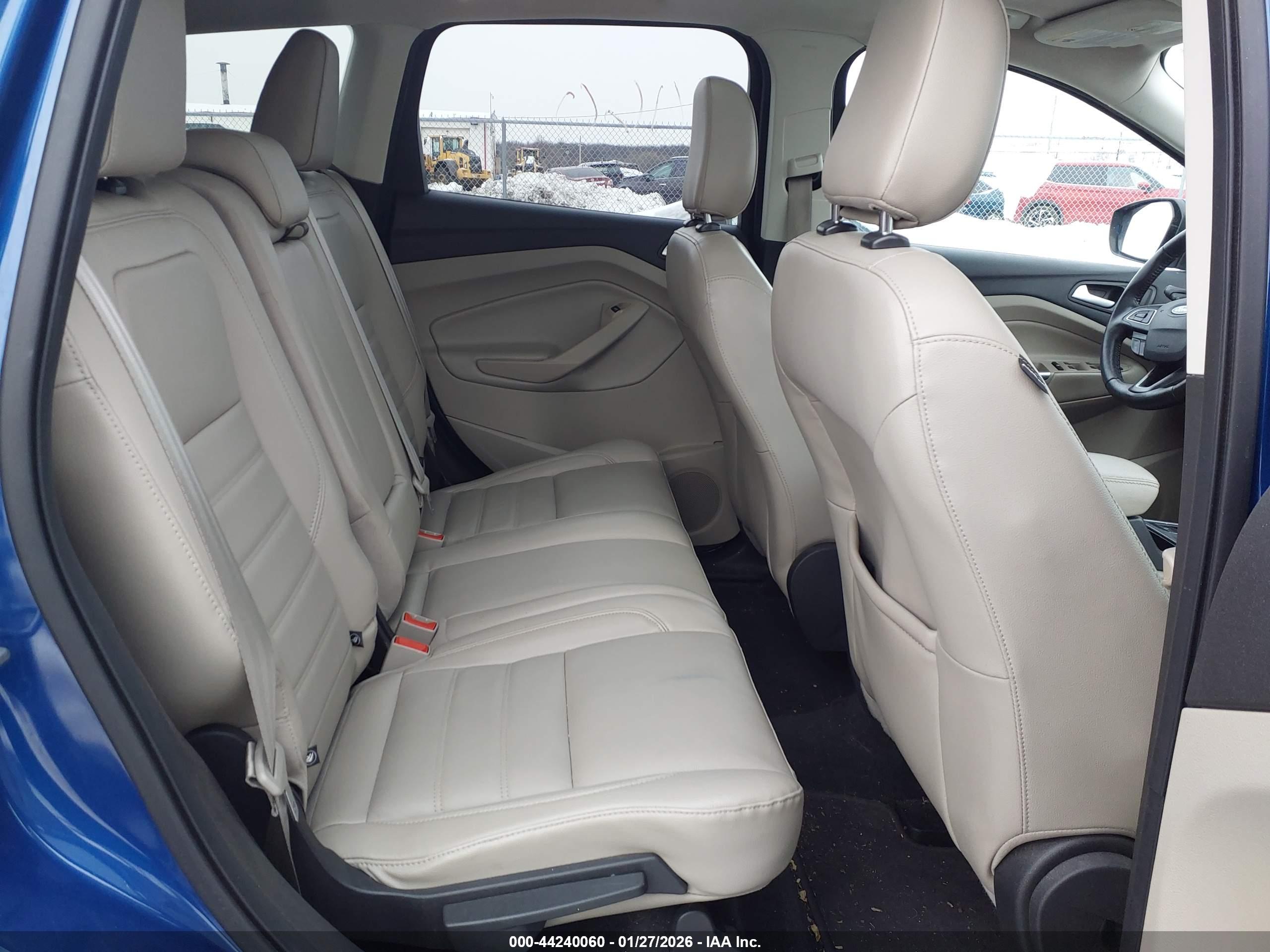 FORD ESCAPE image 8
