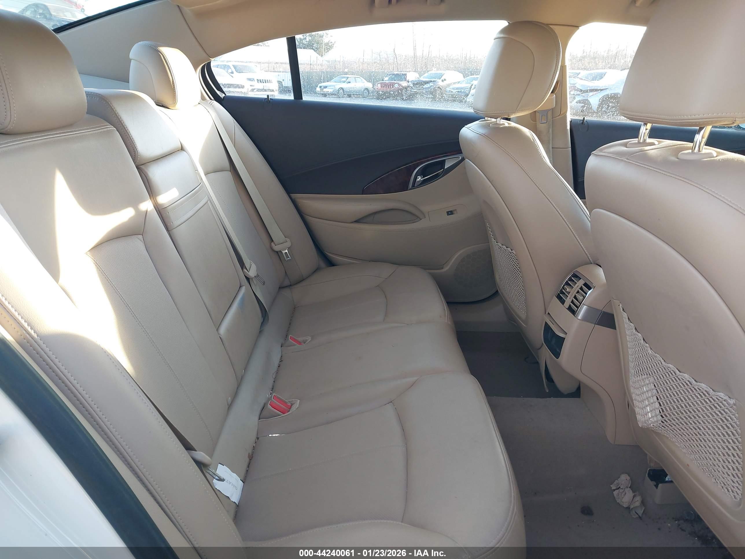 BUICK LACROSSE image 8