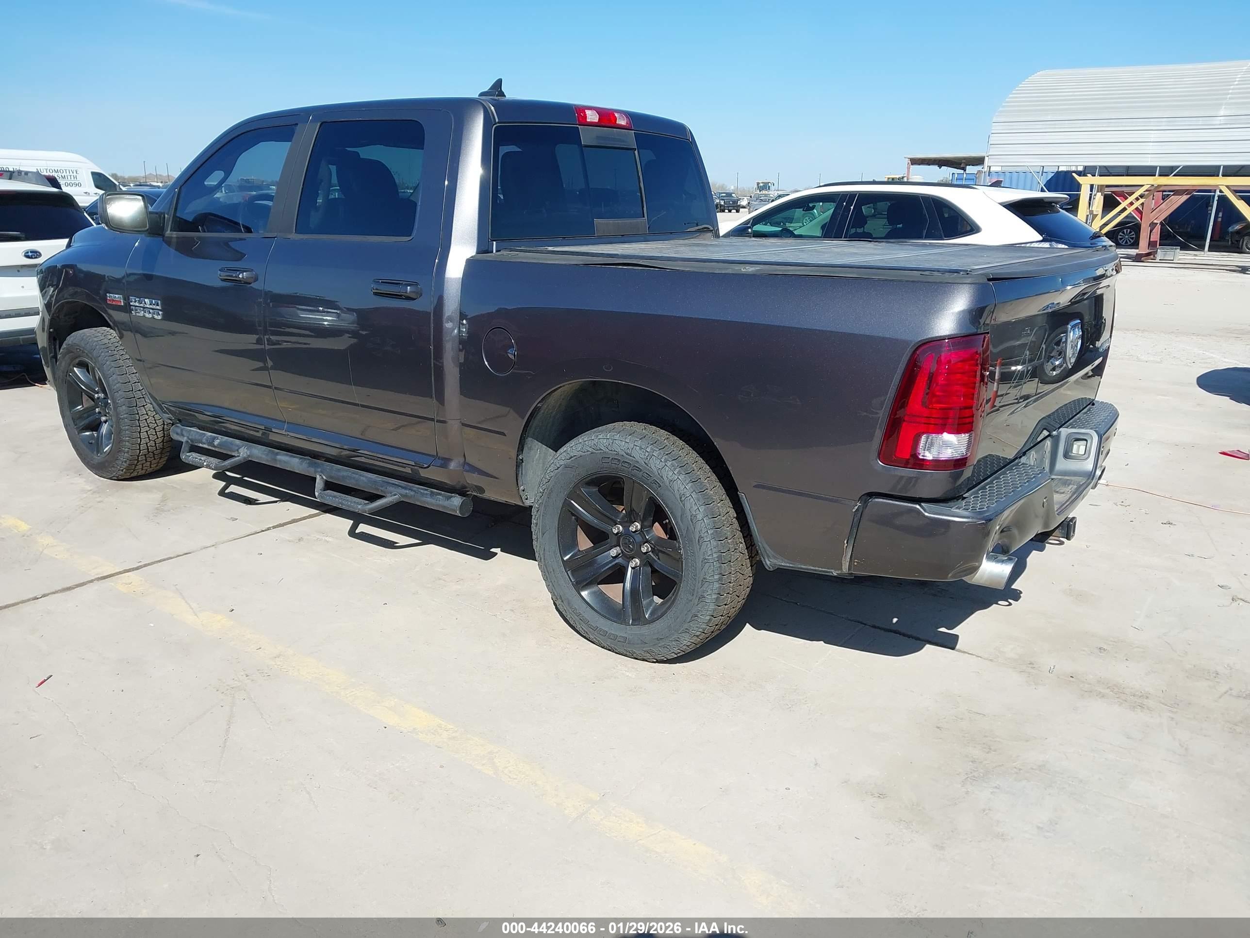 RAM 1500 image 3