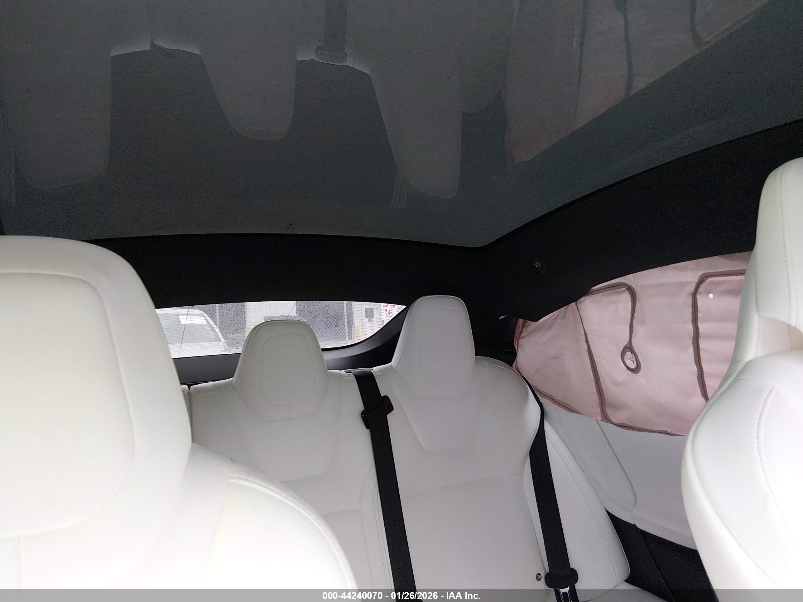 TESLA MODEL image 8