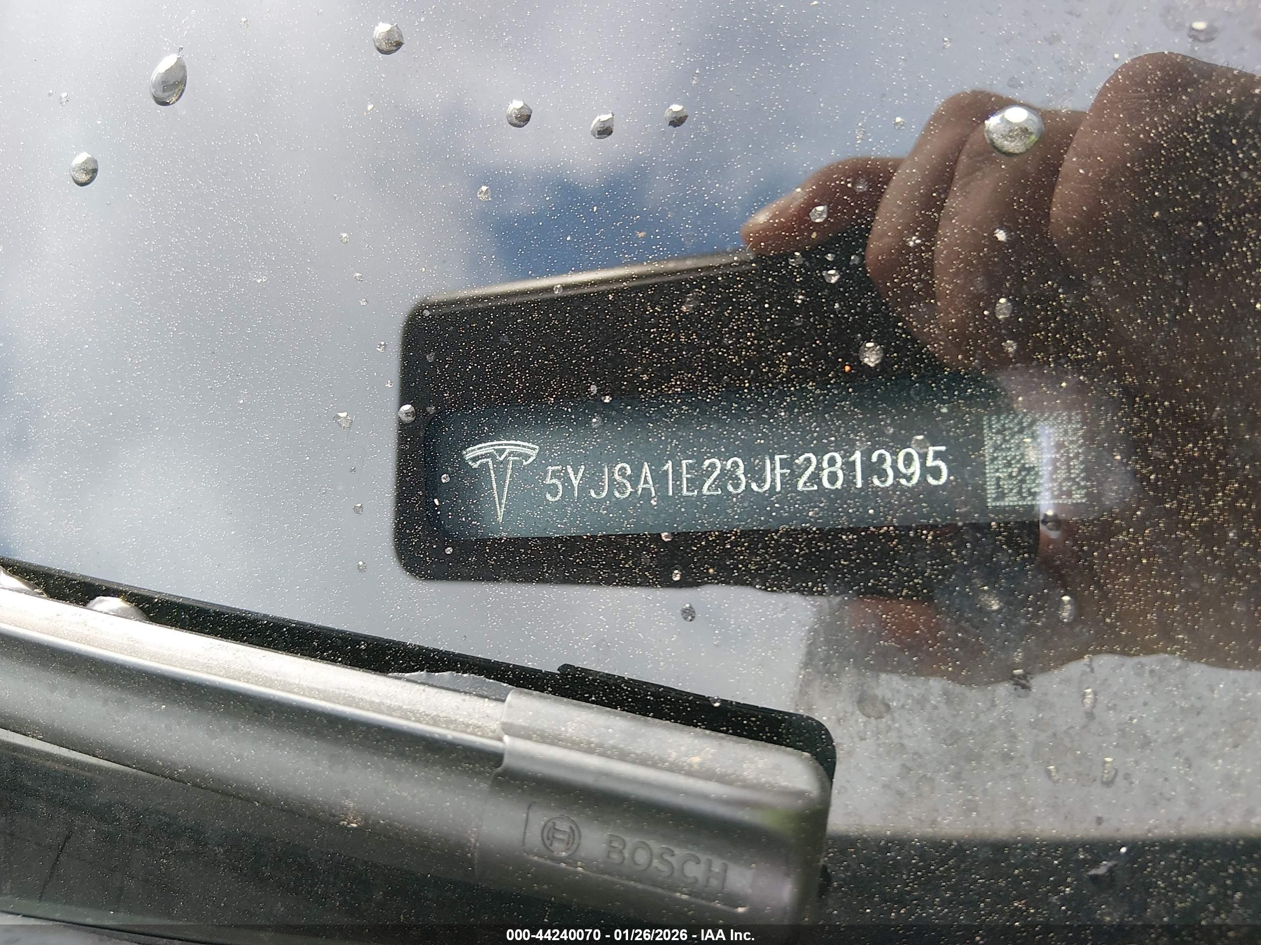 TESLA MODEL image 9