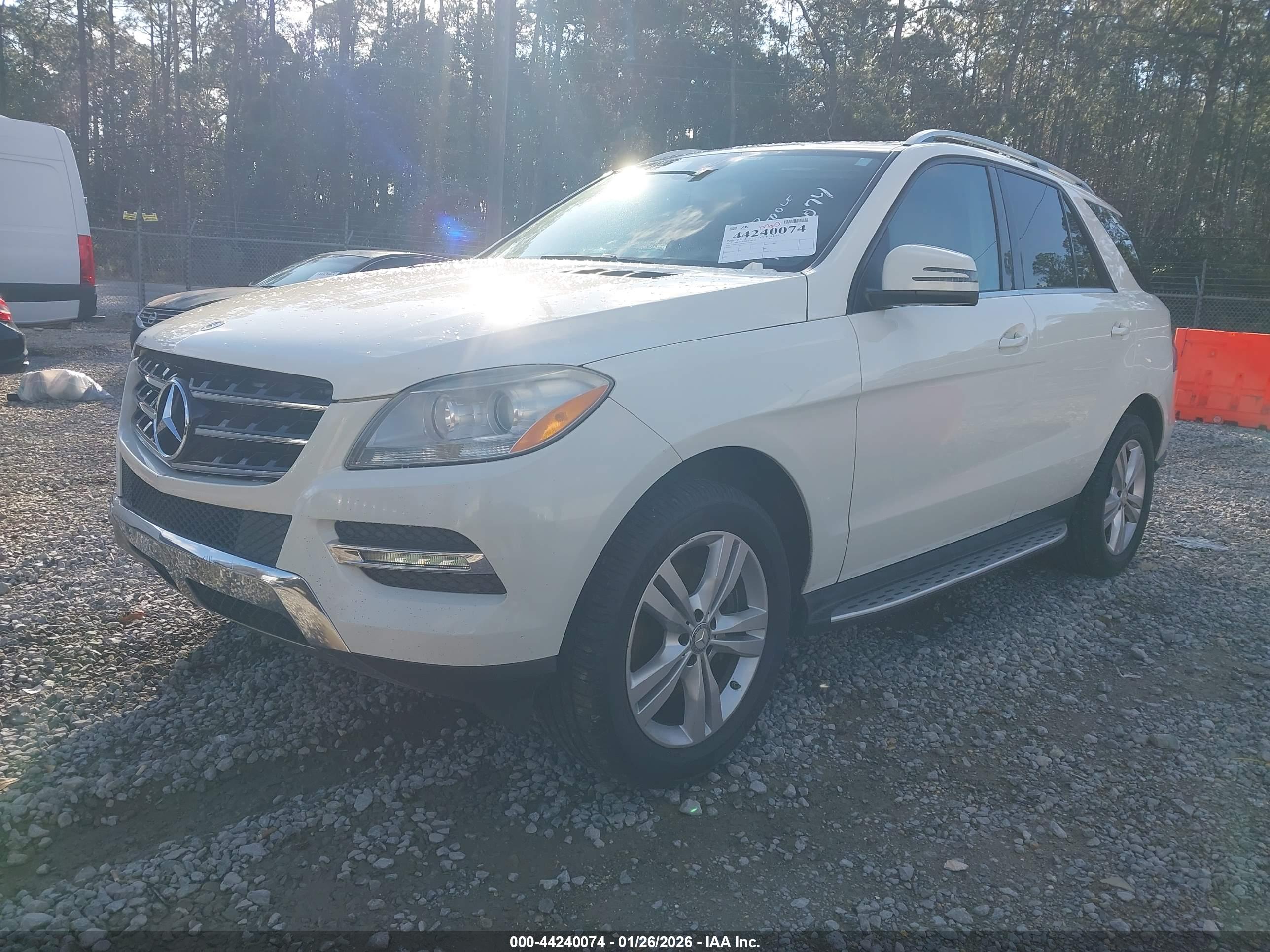 MERCEDES-BENZ ML image 2