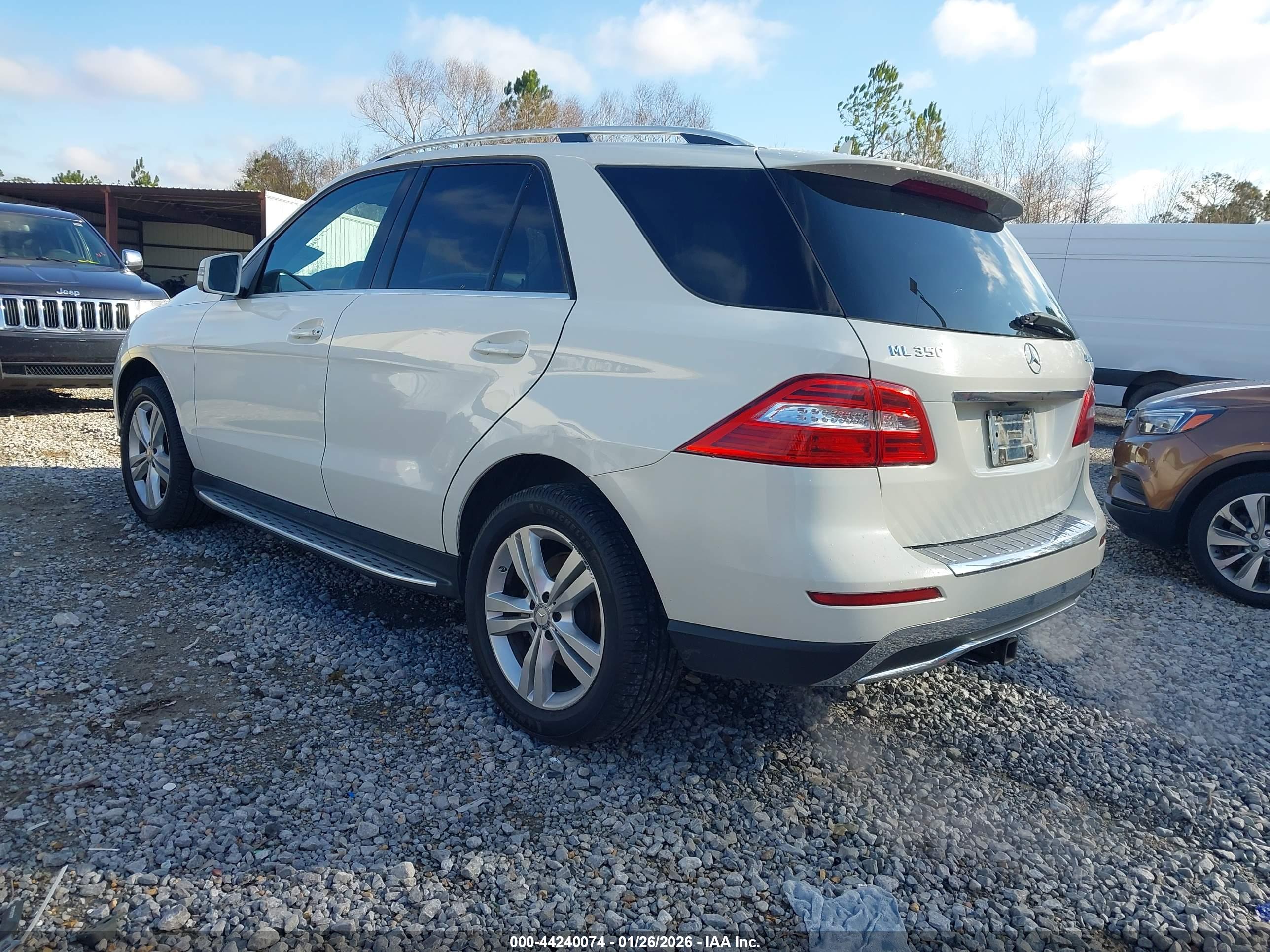 MERCEDES-BENZ ML image 3