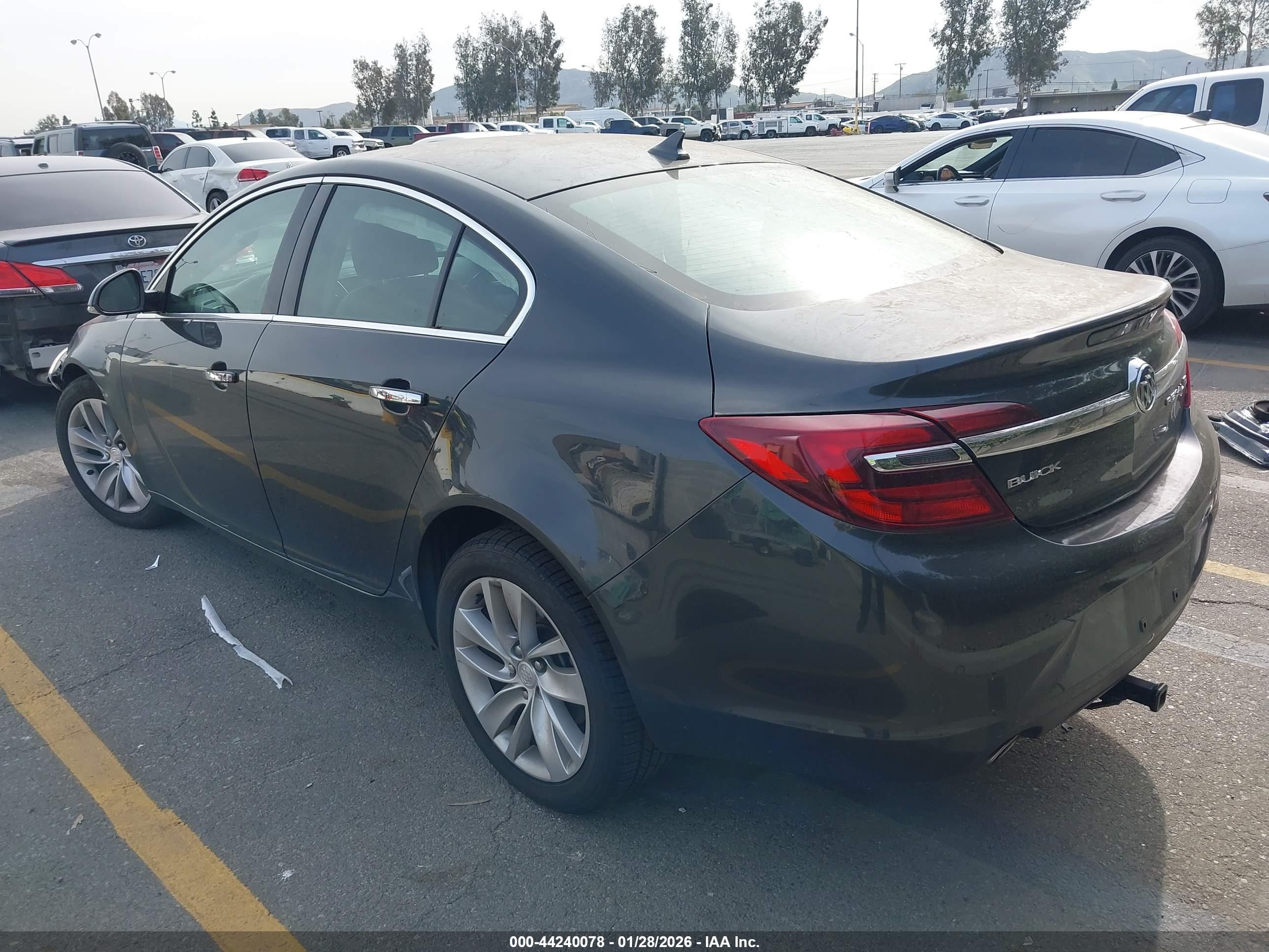 BUICK REGAL image 3
